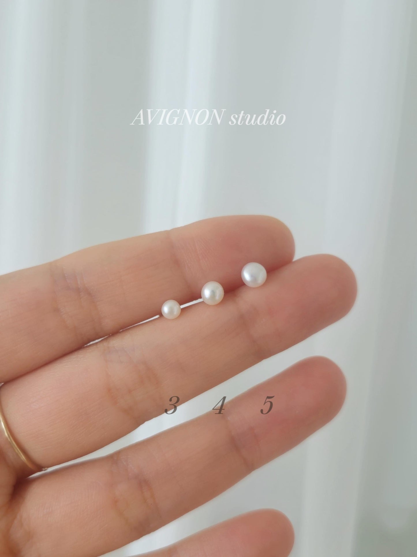 Freshwater Pearl Ball Stud piercing. Sterling Silver 925. 3mm 4mm 5mm. Natural Pearl. Cartilage Helix Tragus. screw ball. screw back. 20G