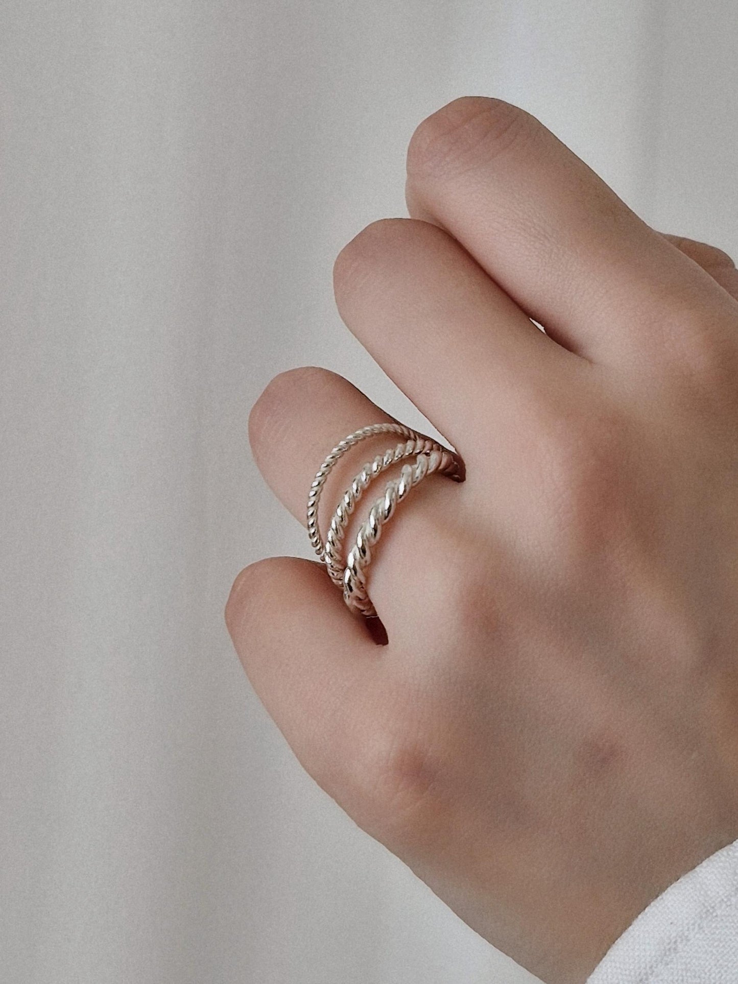 sterling silver twisted rope stacking ring. twisted ring.