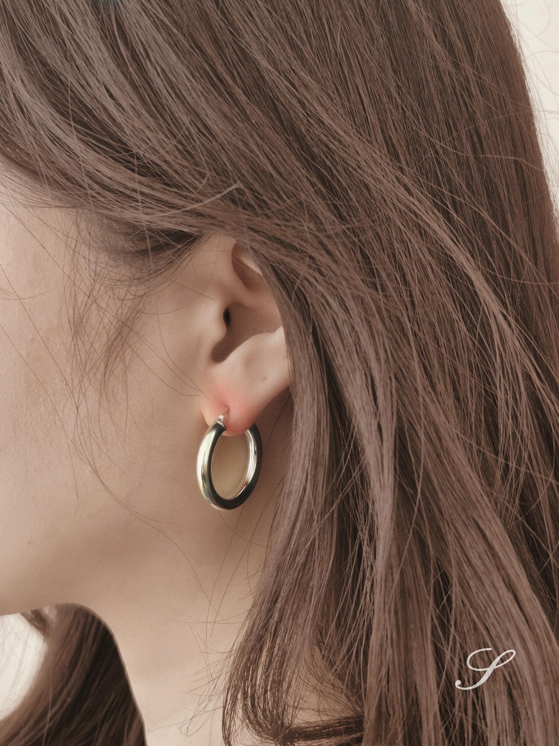 Bold chunky hoop earrings. Sterling silver hoop earrings.