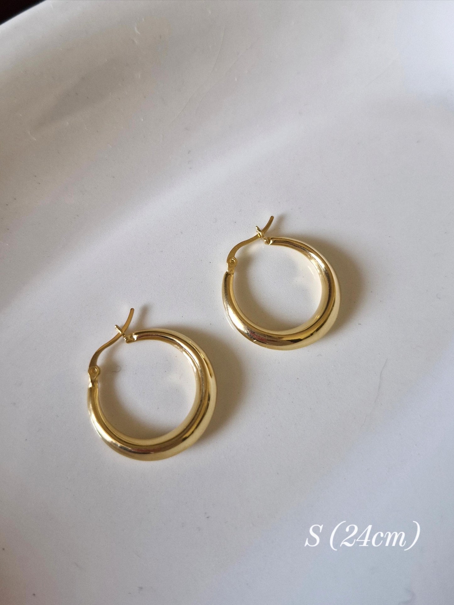Chunk bold sterling silver hoop earring. sterling silve hoop earrings.crescent hoop earrings. moon earrings.