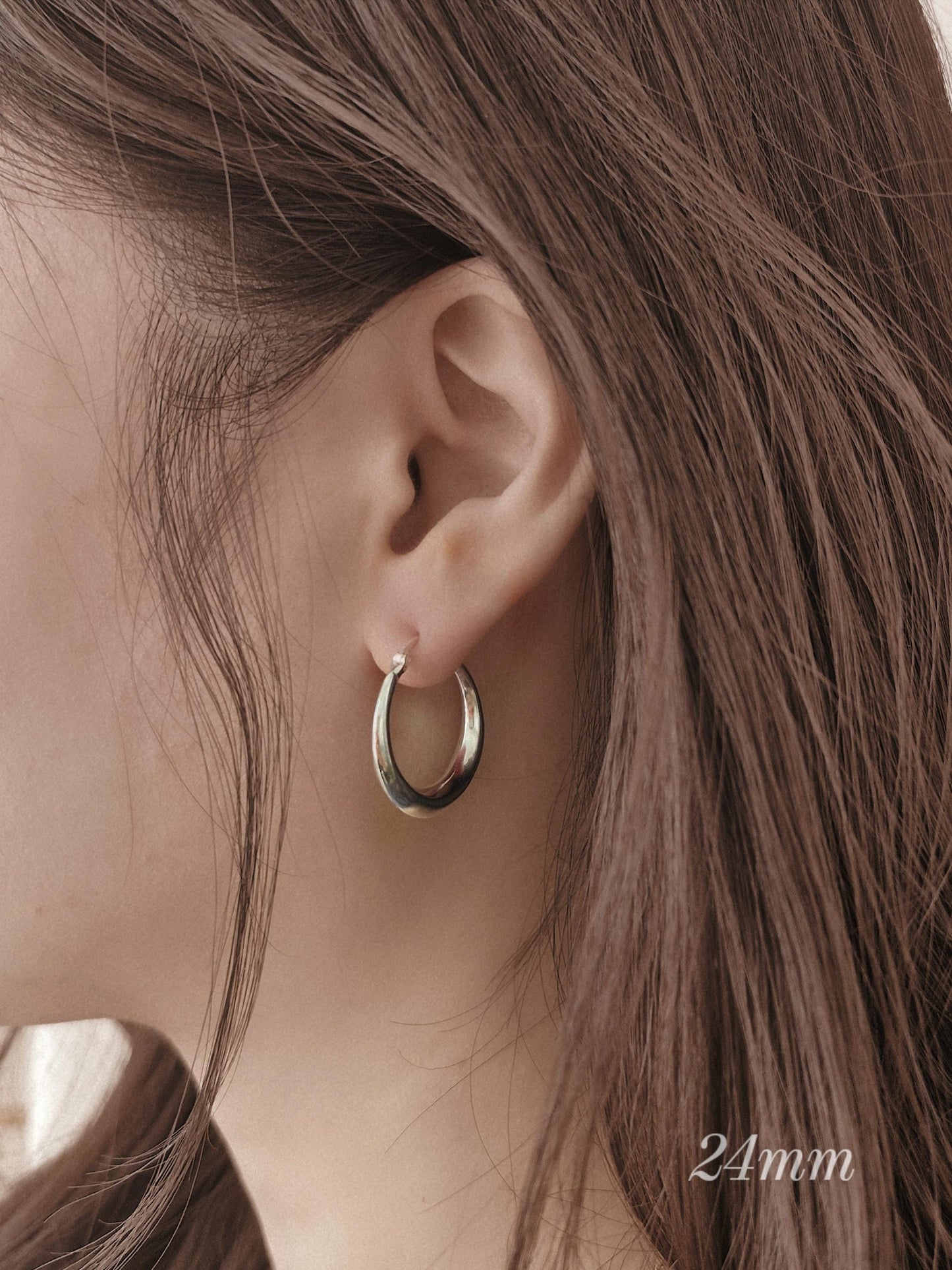 Chunk bold sterling silver hoop earring. sterling silve hoop earrings.crescent hoop earrings. moon earrings.