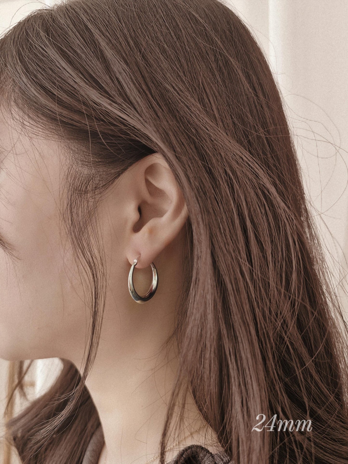 Chunk bold sterling silver hoop earring. sterling silve hoop earrings.crescent hoop earrings. moon earrings.
