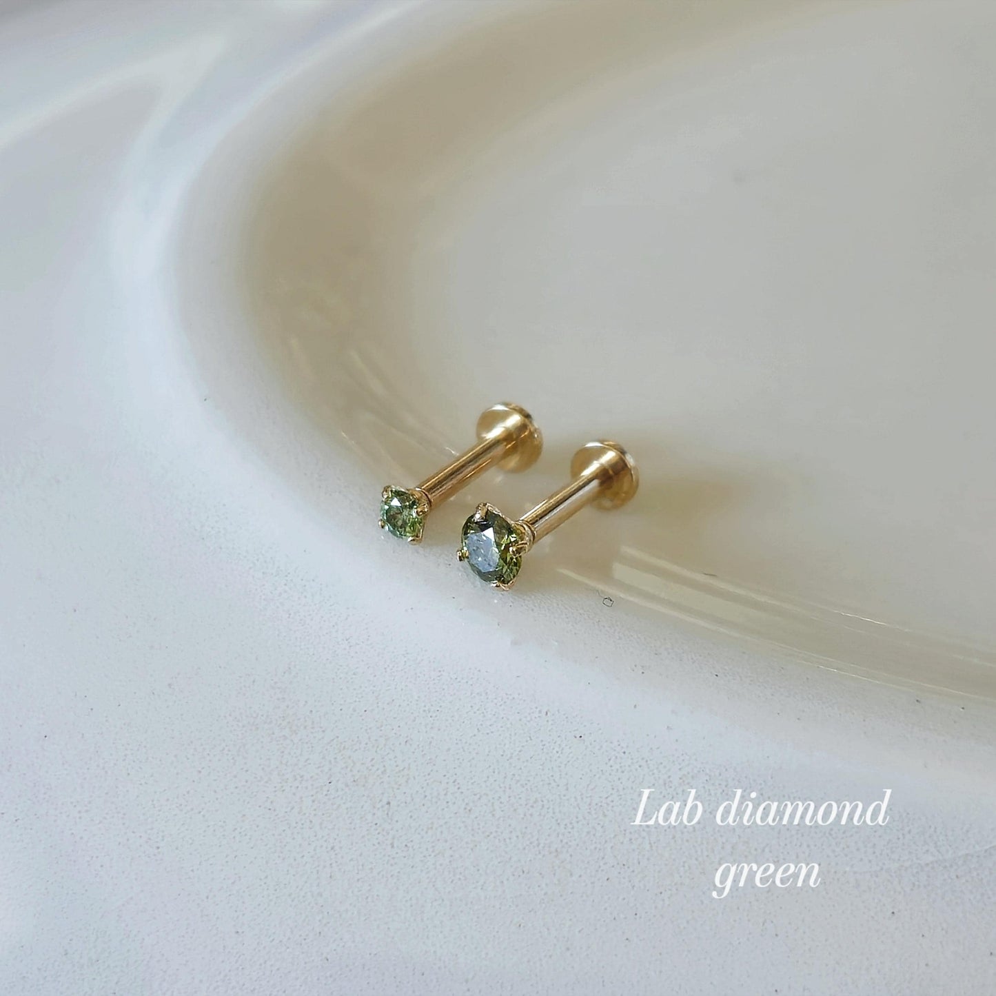 Emerald, blue topaz, peridot, diamond labret. Gemstone 14k solid gold labret. 14k Labret piercing. flatback piercing.  Birthstone.