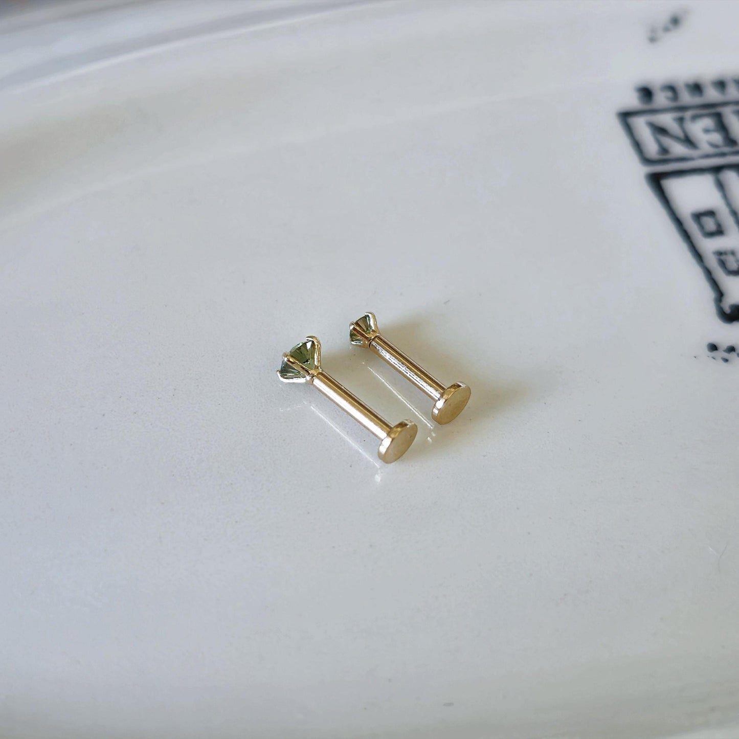 Emerald, blue topaz, peridot, diamond labret. Gemstone 14k solid gold labret. 14k Labret piercing. flatback piercing.  Birthstone.