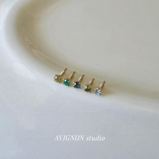 Emerald, blue topaz, peridot, diamond labret. Gemstone 14k solid gold labret. 14k Labret piercing. flatback piercing.  Birthstone.