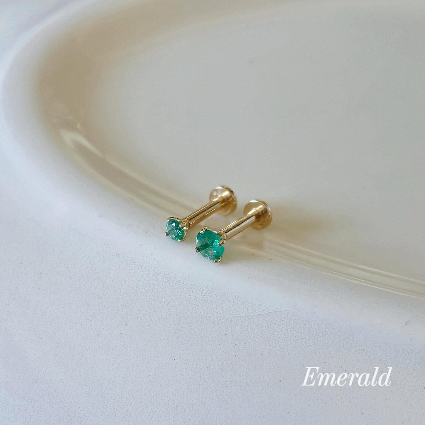 Emerald, blue topaz, peridot, diamond labret. Gemstone 14k solid gold labret. 14k Labret piercing. flatback piercing.  Birthstone.
