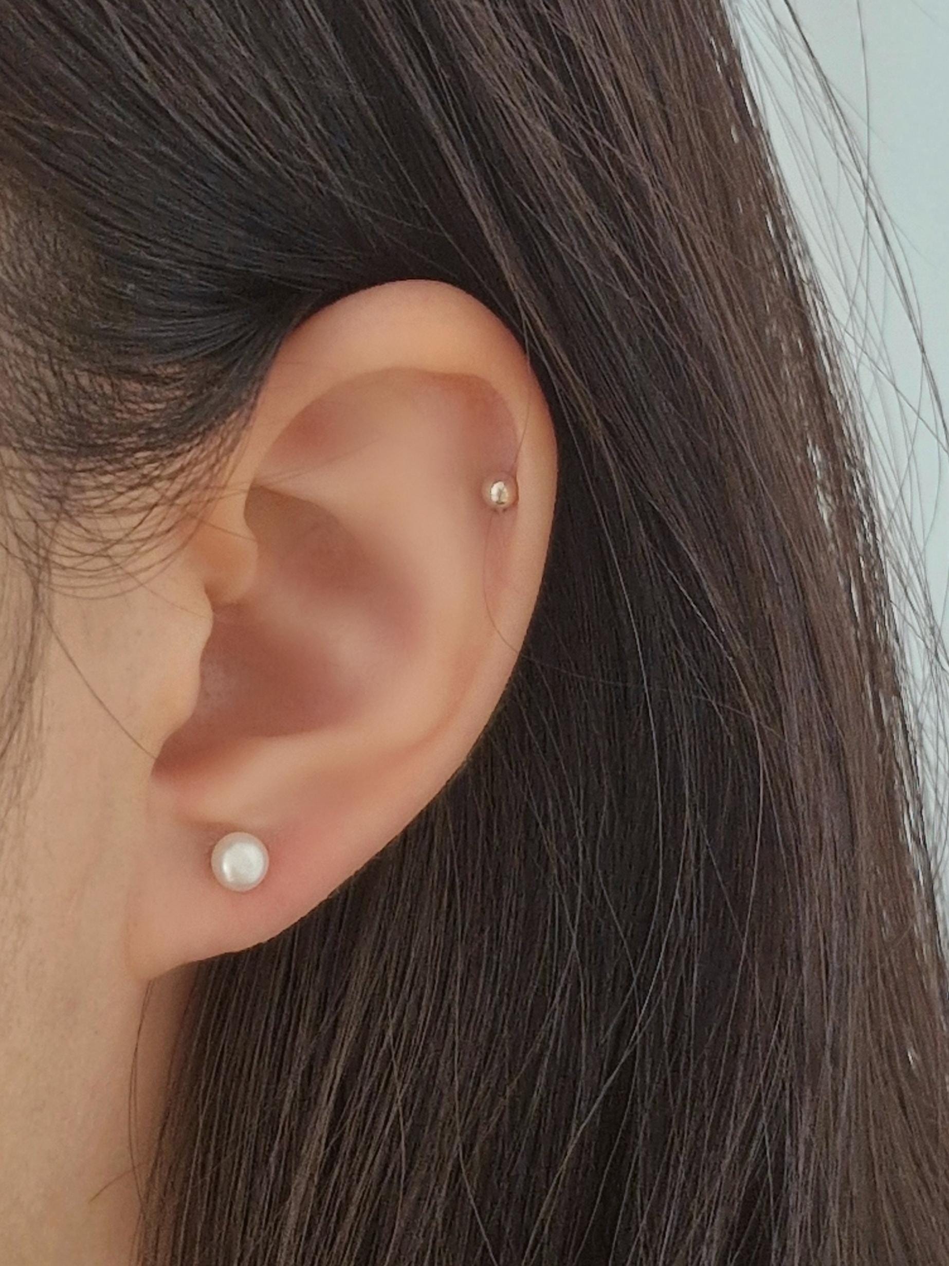 Freshwater Pearl Ball Stud piercing. Sterling Silver 925. 3mm 4mm 5mm. Natural Pearl. Cartilage Helix Tragus. screw ball. screw back. 20G