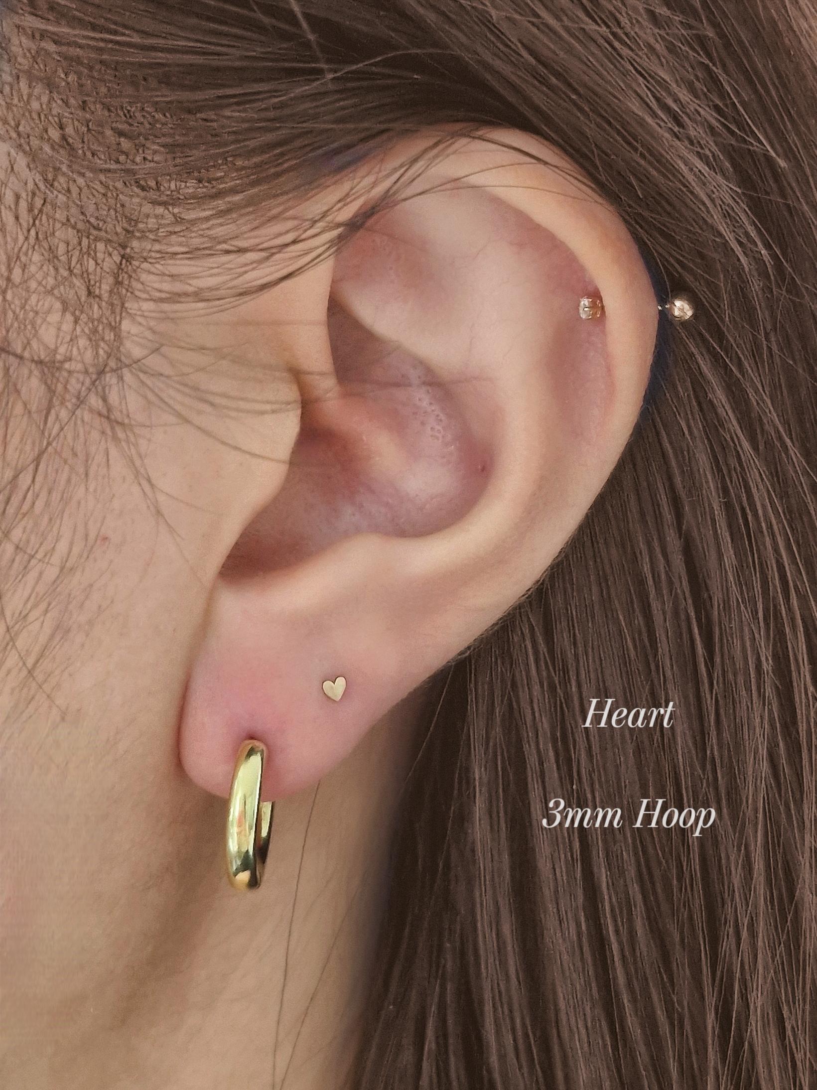 Heart Star moon Round 14k solid gold screwball piercing. screwball stud. Tiny piercing.