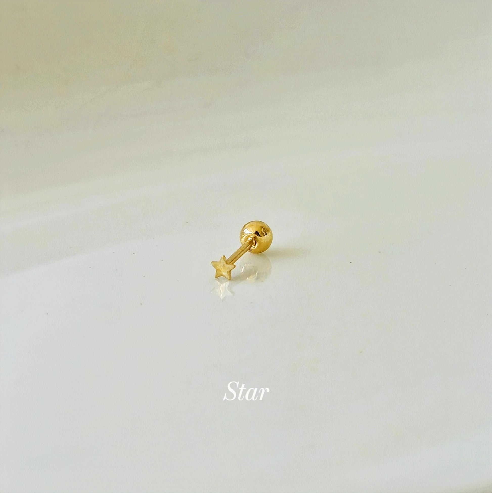 Heart Star moon Round 14k solid gold screwball piercing. screwball stud. Tiny piercing.