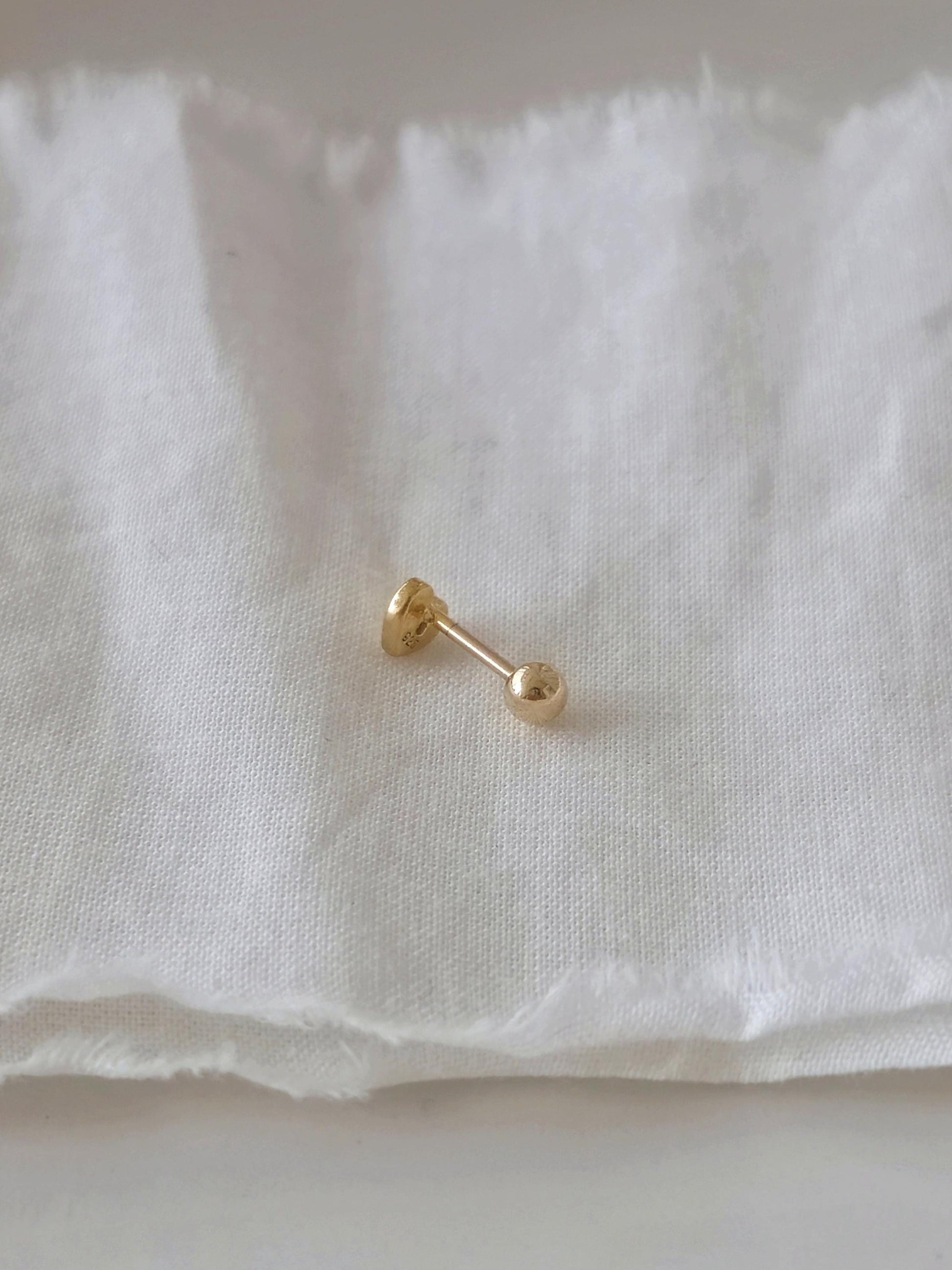 Heart cubic piercing screw back earring. Sterling silver 925 gold filled. 20G