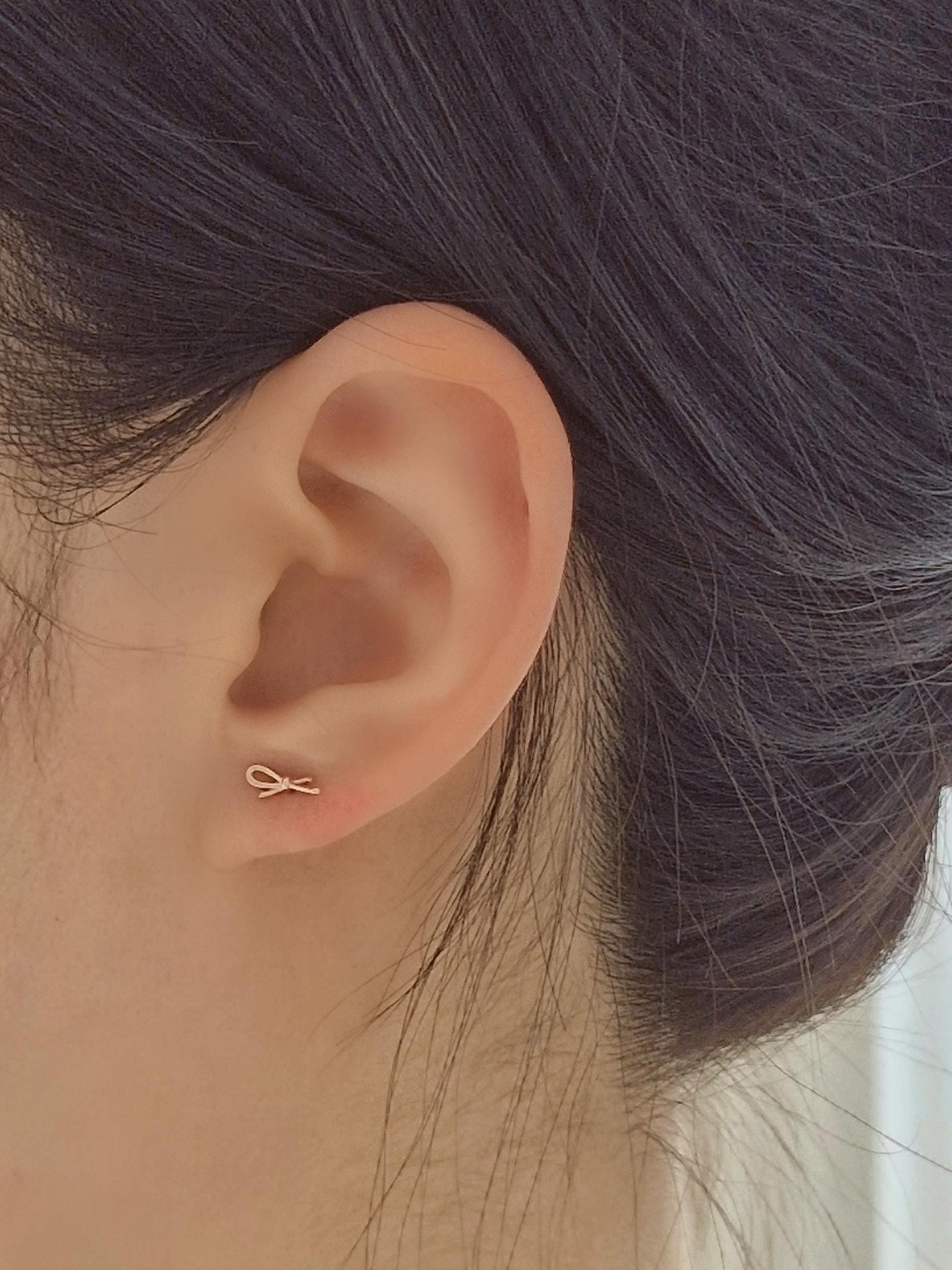 Mini Ribbon knot design Piercing screwball earring. sterling silver 925 screwback earring. barbell. 20G