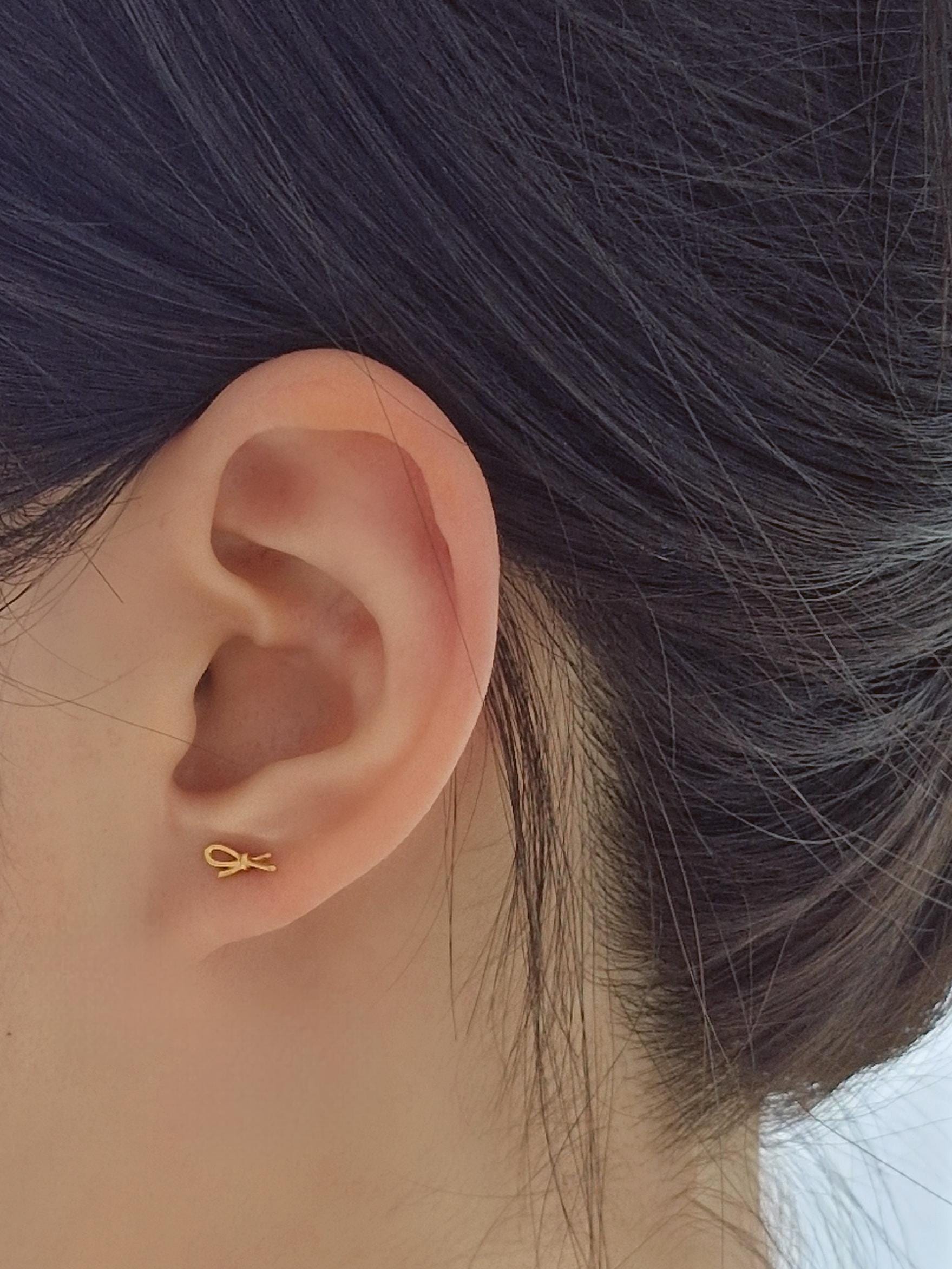 Mini Ribbon knot design Piercing screwball earring. sterling silver 925 screwback earring. barbell. 20G