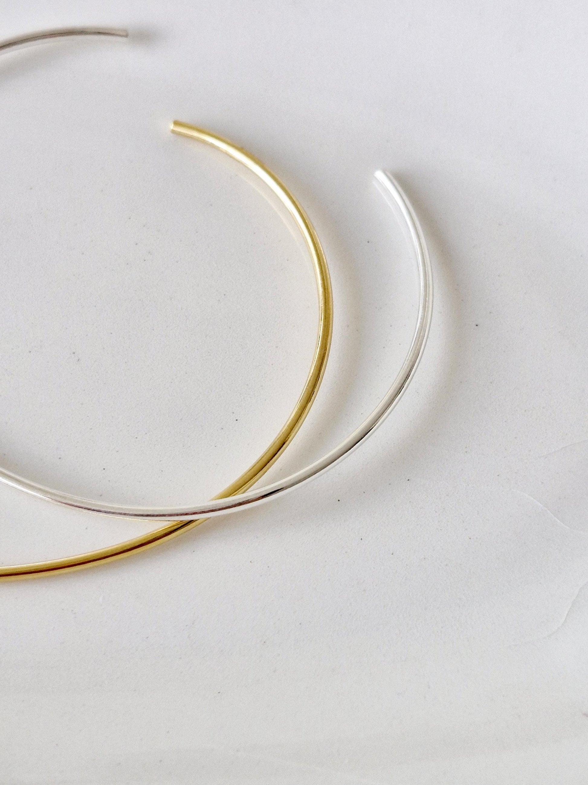 Minimal sleek 1.5mm Sterling Silver, 14k solid gold  Bangle Bracelet. round classic bangle. stacking bangle. slim thin open bangle.