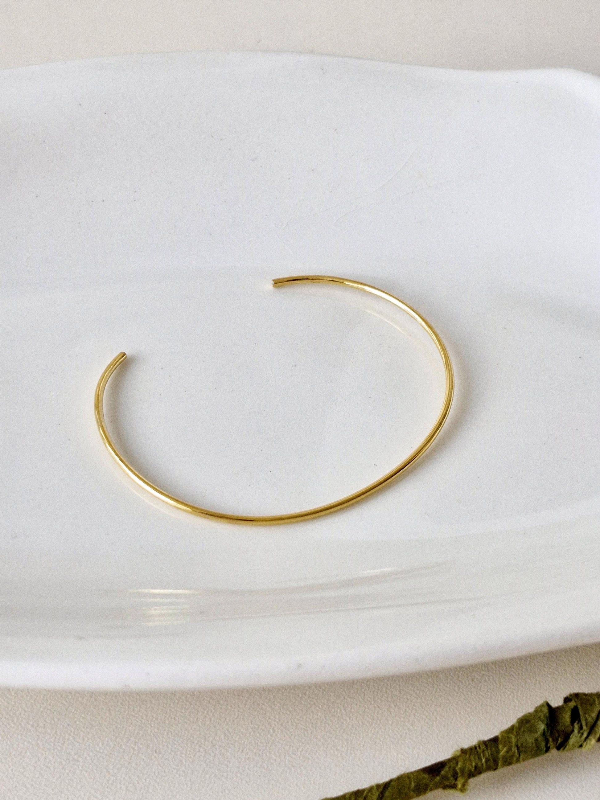 Minimal sleek 1.5mm Sterling Silver, 14k solid gold  Bangle Bracelet. round classic bangle. stacking bangle. slim thin open bangle.