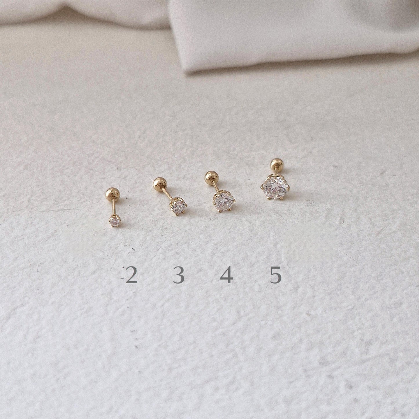 Moissanite Lab Diamond Piercing (14K/18K) certicified.vvs1 grade. 2mm 3mm 4mm 5mm solid gold 14k 18k stud earring. cubic zirconia. 21G