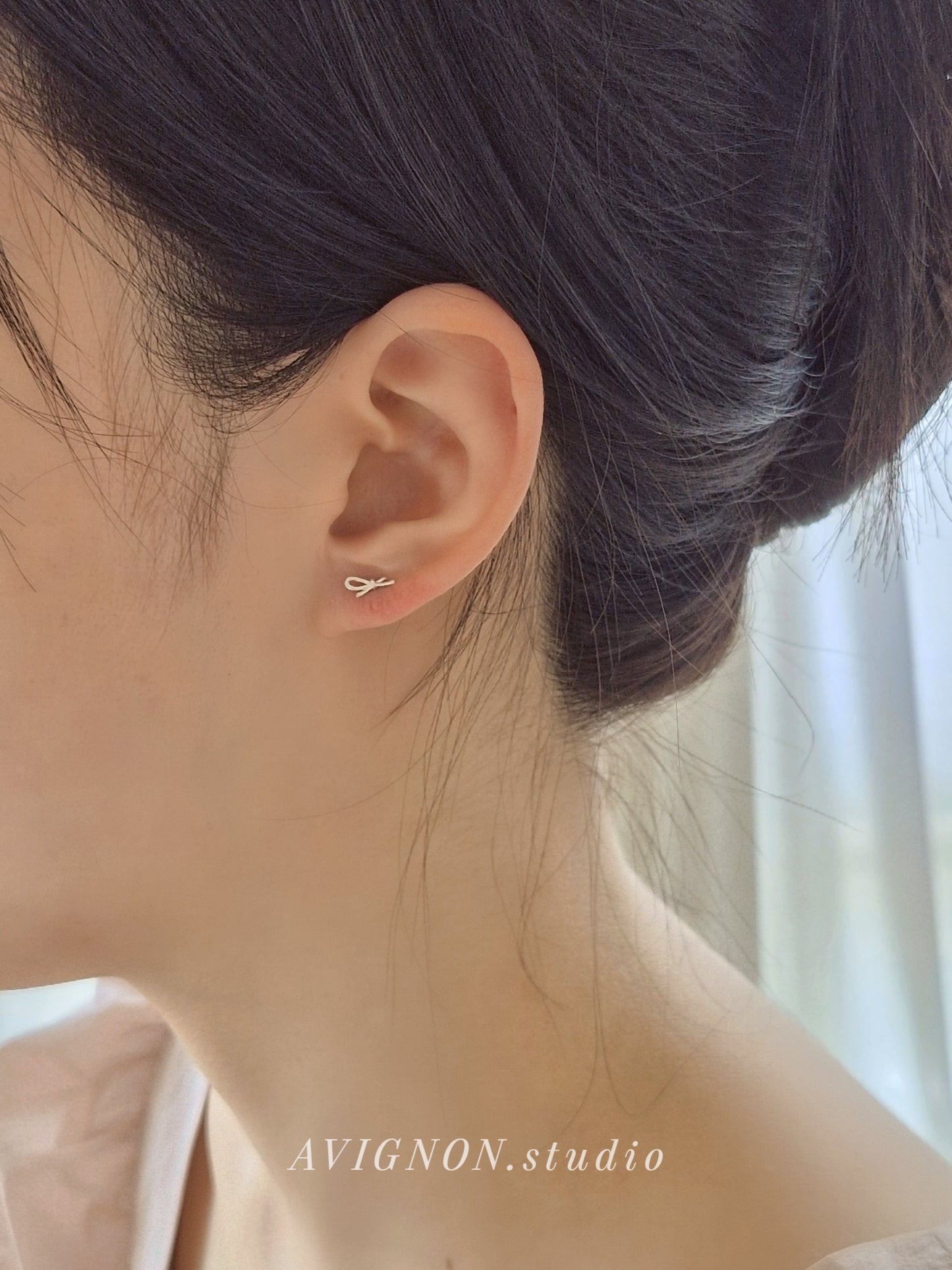 Mini Ribbon knot design Piercing screwball earring. sterling silver 925 screwback earring. barbell. 20G