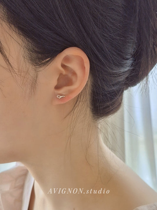 Mini Ribbon knot design Piercing screwball earring. sterling silver 925 screwback earring. barbell. 20G