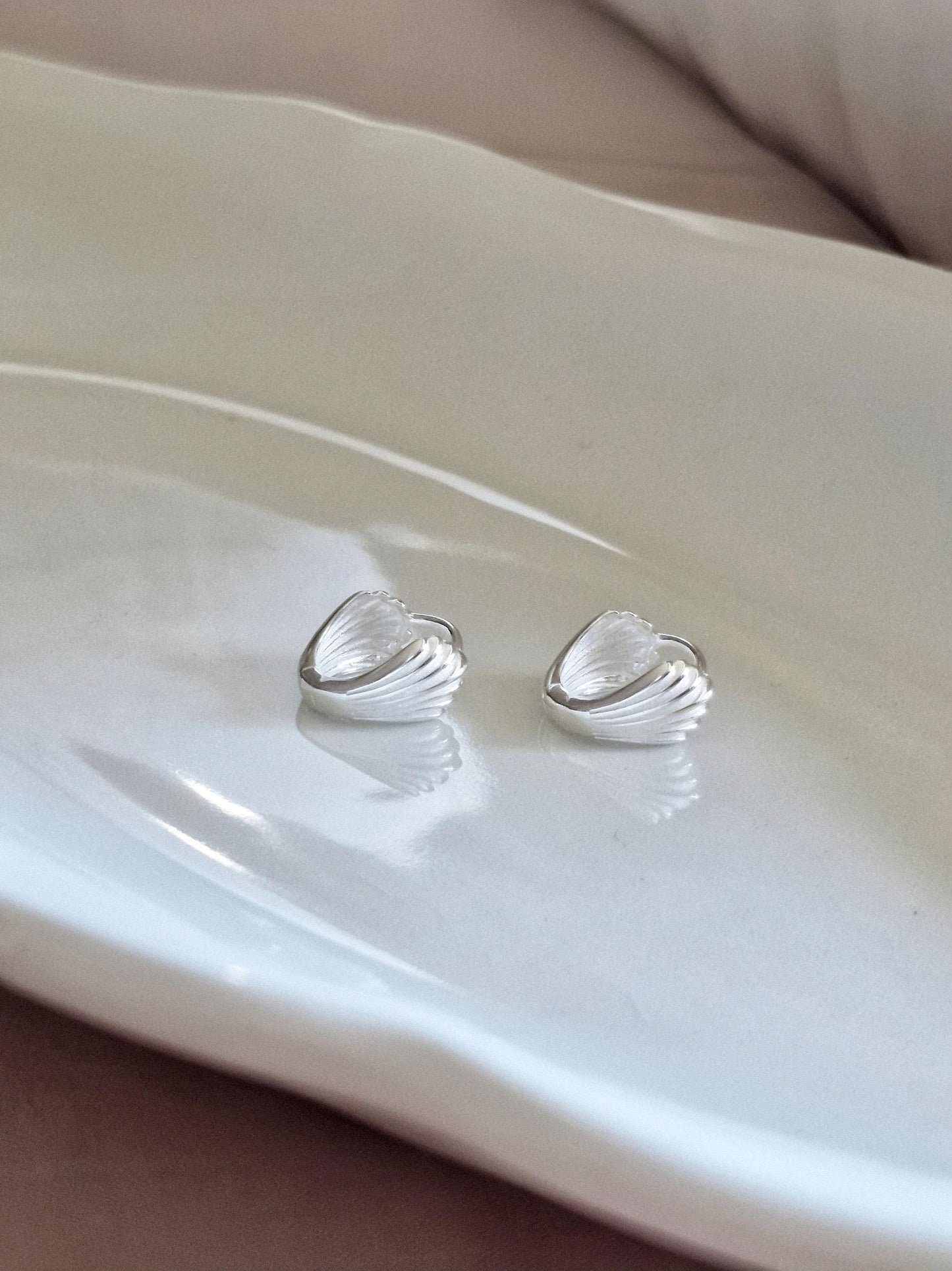 Shell-Inspired Silver Hoop huggie Earrings 925 silver. sterling silver. gold. Price for pair.