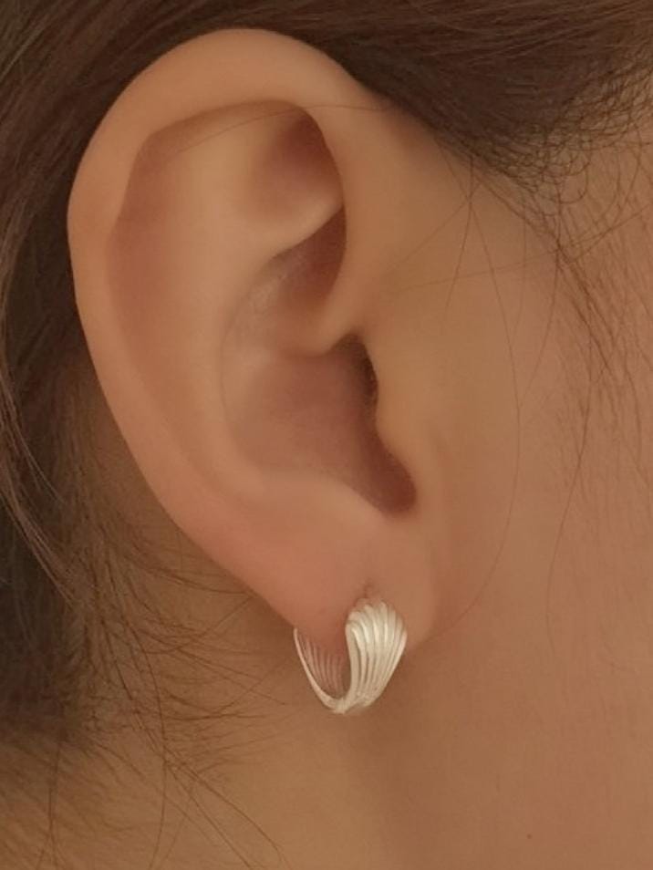 Shell-Inspired Silver Hoop huggie Earrings 925 silver. sterling silver. gold. Price for pair.