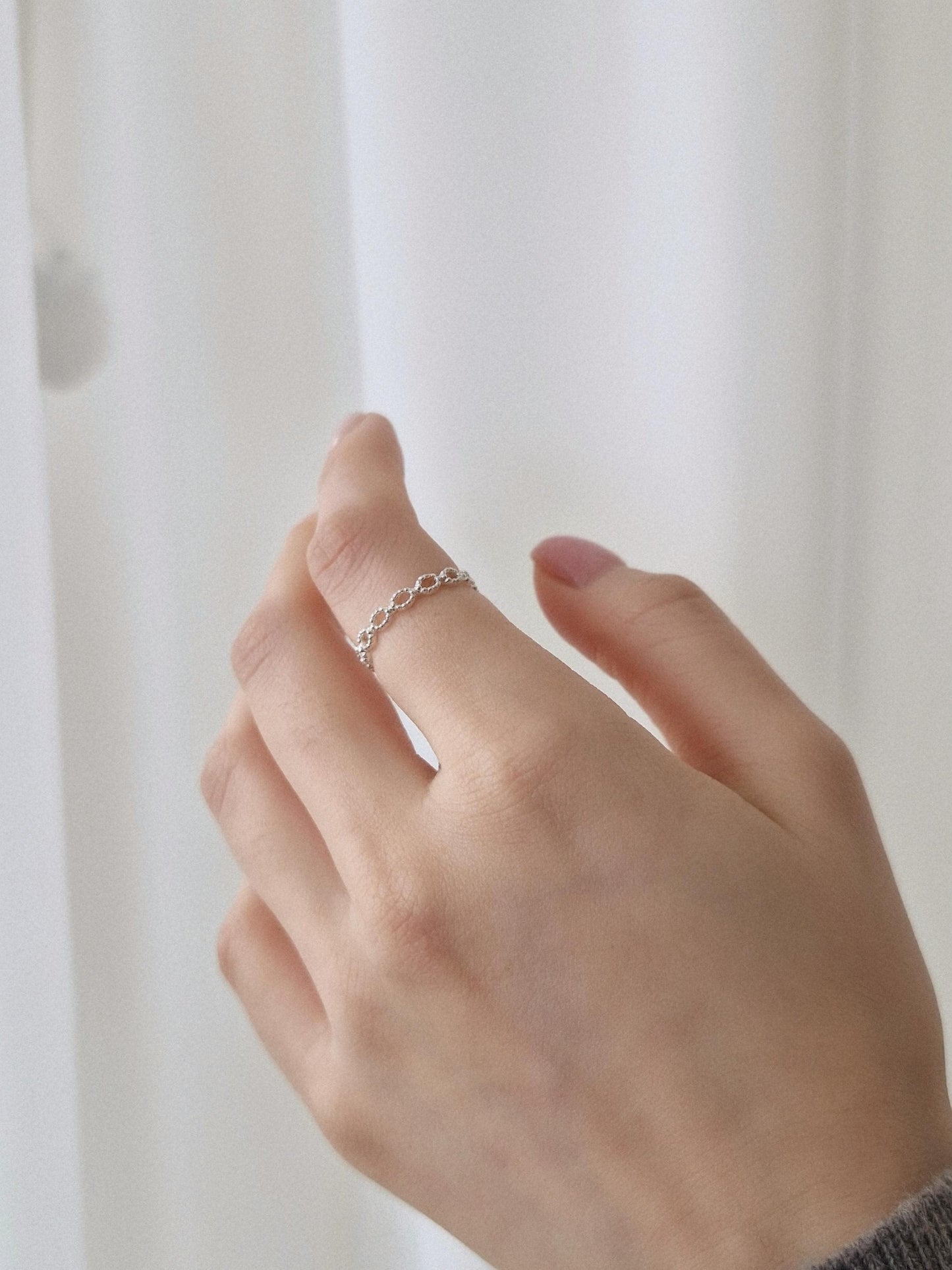 925 Silver Minimal Band Ring Dot Circle Design. sterling silver stacking ring. circle bead eternity ring.