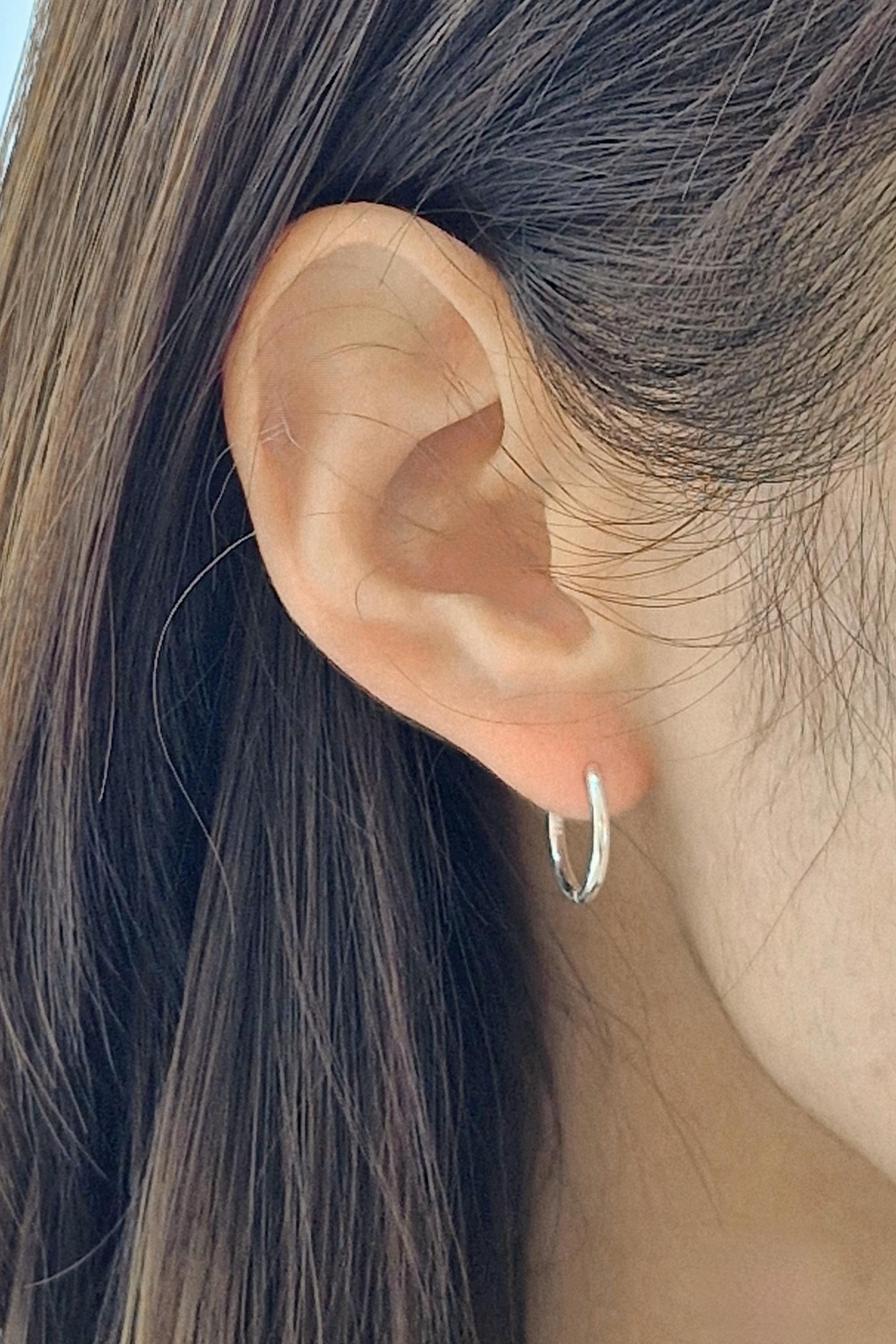 Sterling Silver 925 Earrings (10mm / 12mm / 15mm). dainty hoop huggie earring. modernist. Hinged clicker. 1.5mm hoop earrings.