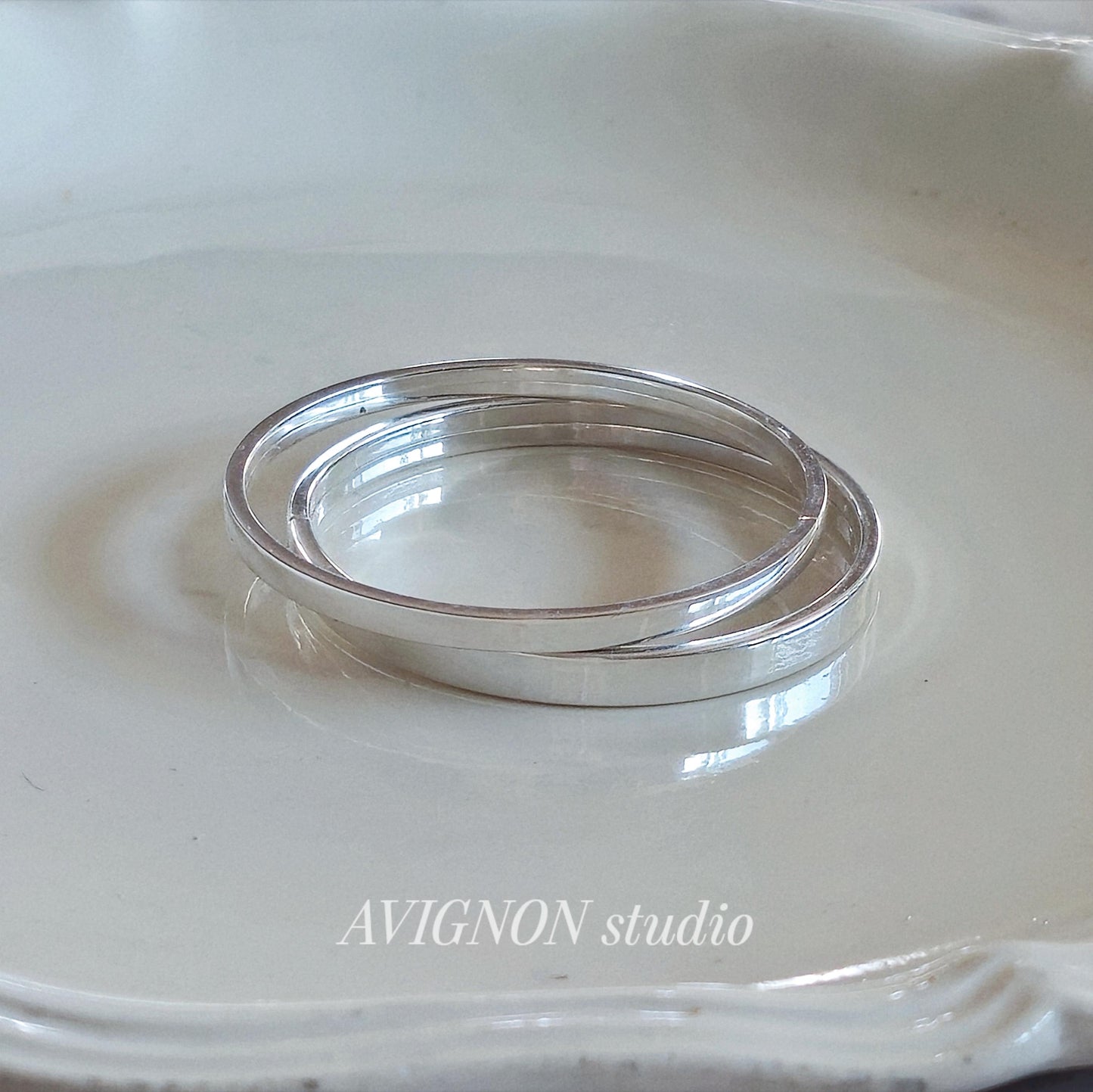 925 Sterling Silver Flat round Openable Bangle Bracelet. open close bangle. Personalized engrave.