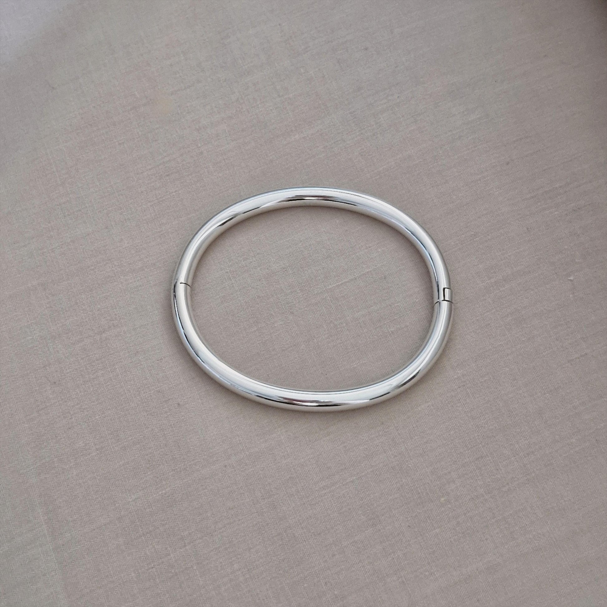 925 Sterling Silver 5mm  Oval Hinged Bangle Bracelet – Open & Close Design (S / M / L /XL)