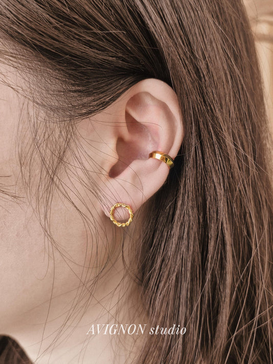 Sterling silver 925 Edge earcuff. Non piercing. Ear wrapp.