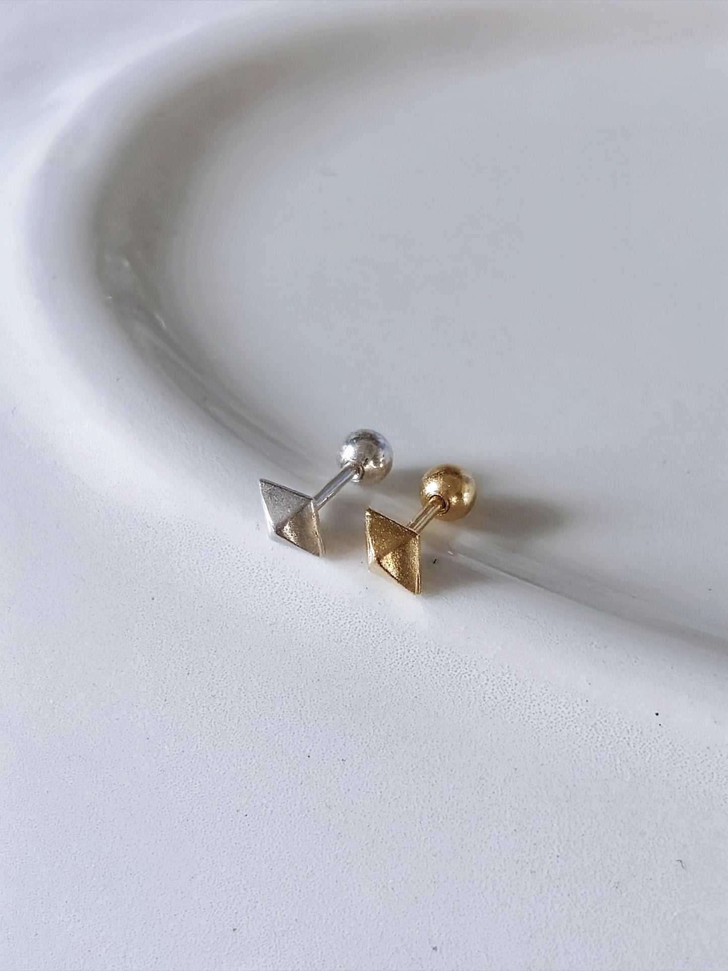 Sterling silver Mini Pyramid Stud Piercing. Geometric piercing.