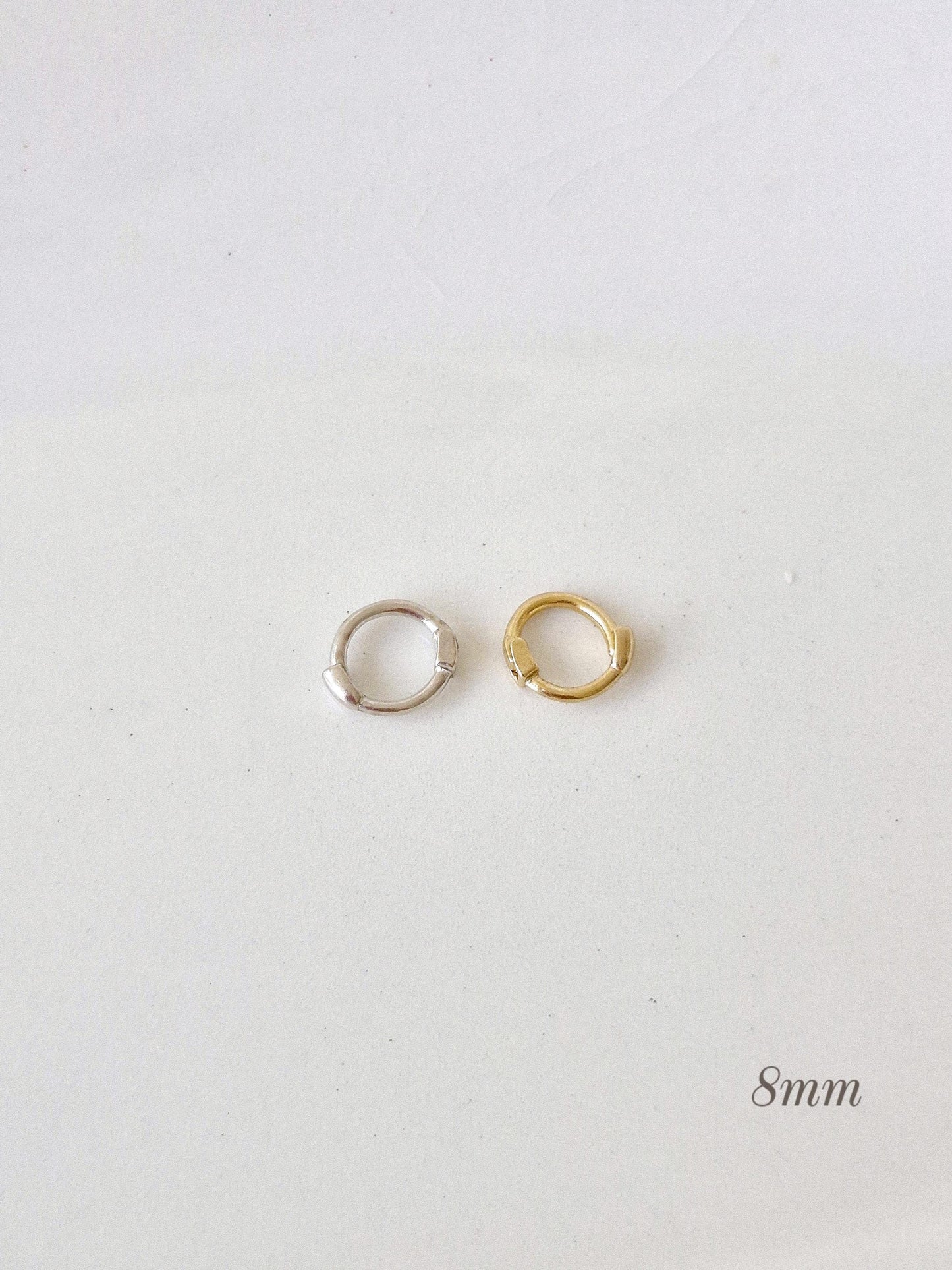 Thin slim hoop sterling silver 925 earring. 7mm 8mm 9mm 10mm. Dainty slim huggie. Minimalist hinge clicker. 1mm.