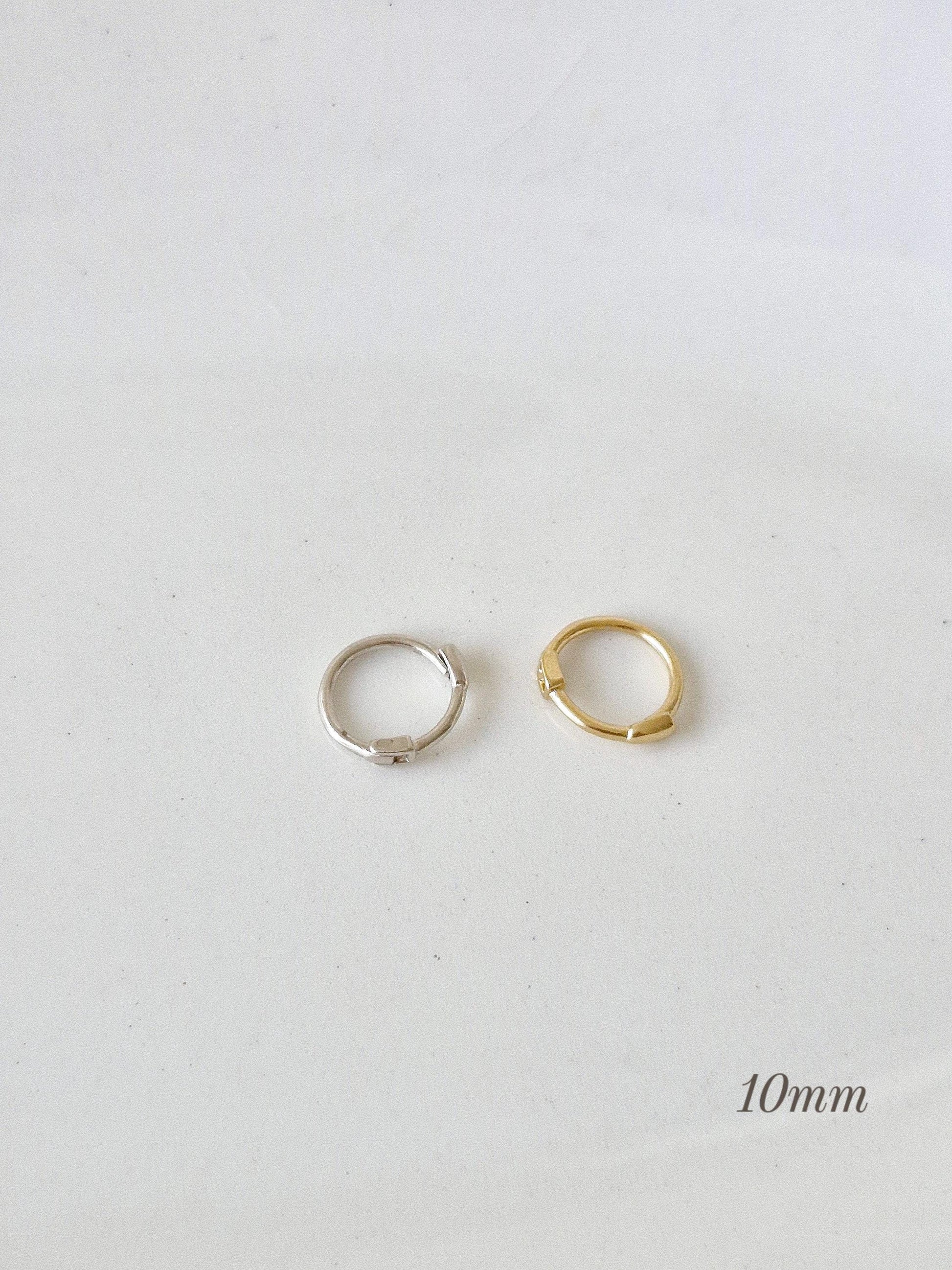 Thin slim hoop sterling silver 925 earring. 7mm 8mm 9mm 10mm. Dainty slim huggie. Minimalist hinge clicker. 1mm.