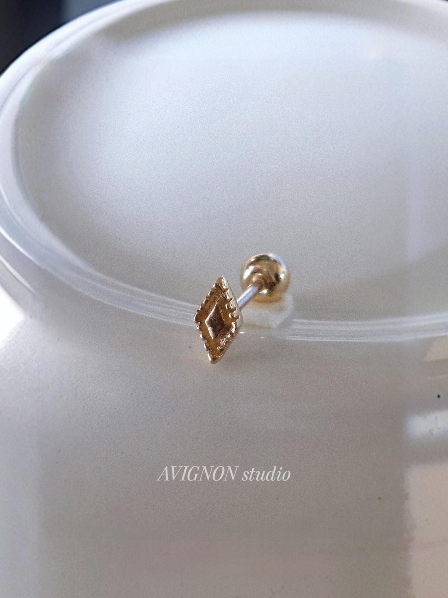 Tiny Diamond-Shaped Milgrain 14k gold Stud Piercing