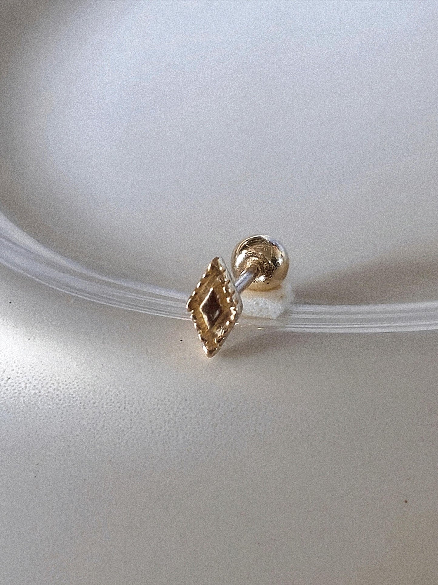 Tiny Diamond-Shaped Milgrain 14k gold Stud Piercing