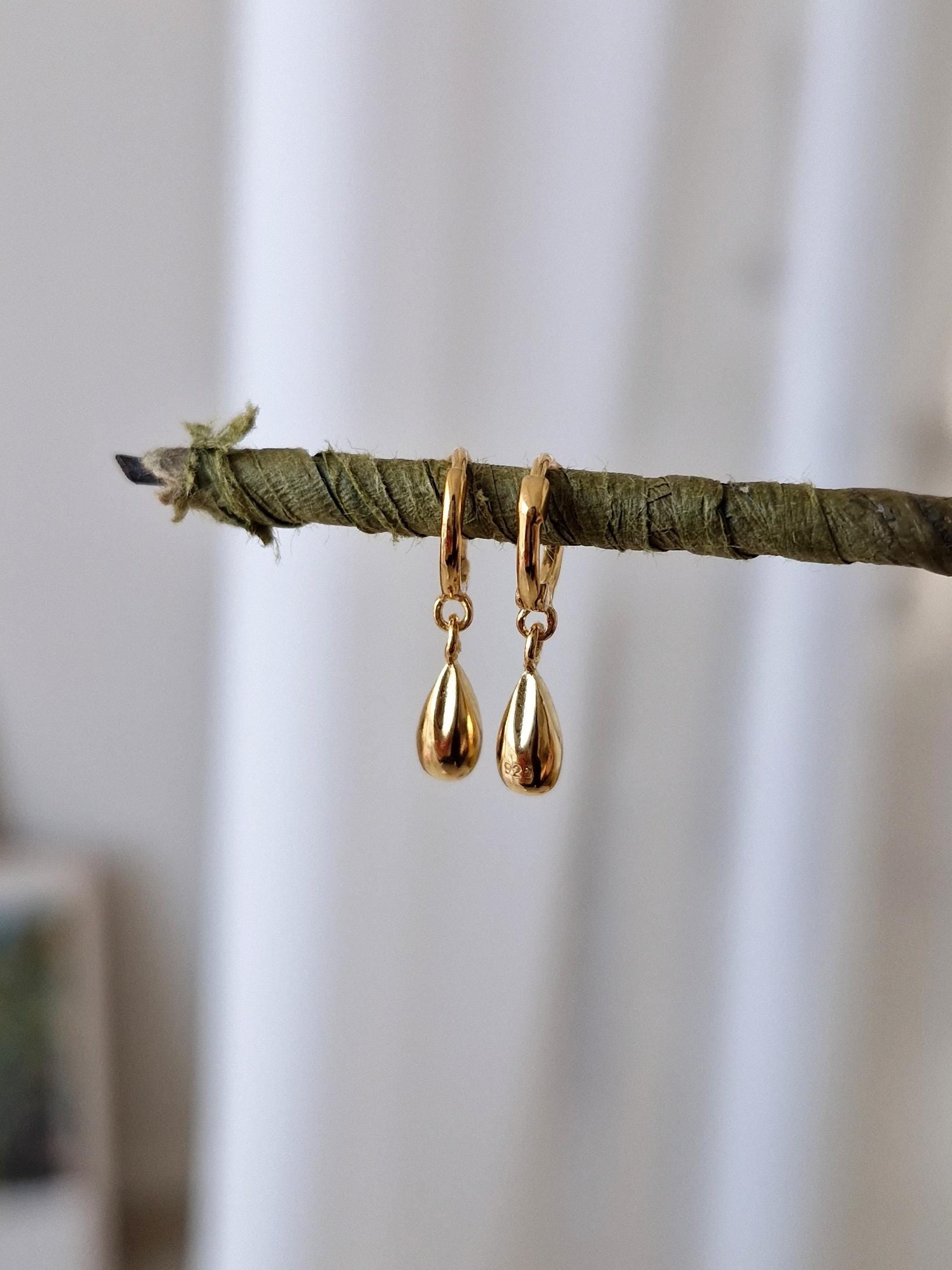 Tiny teardrop dangle earrings. sterling siver dangle earrings.