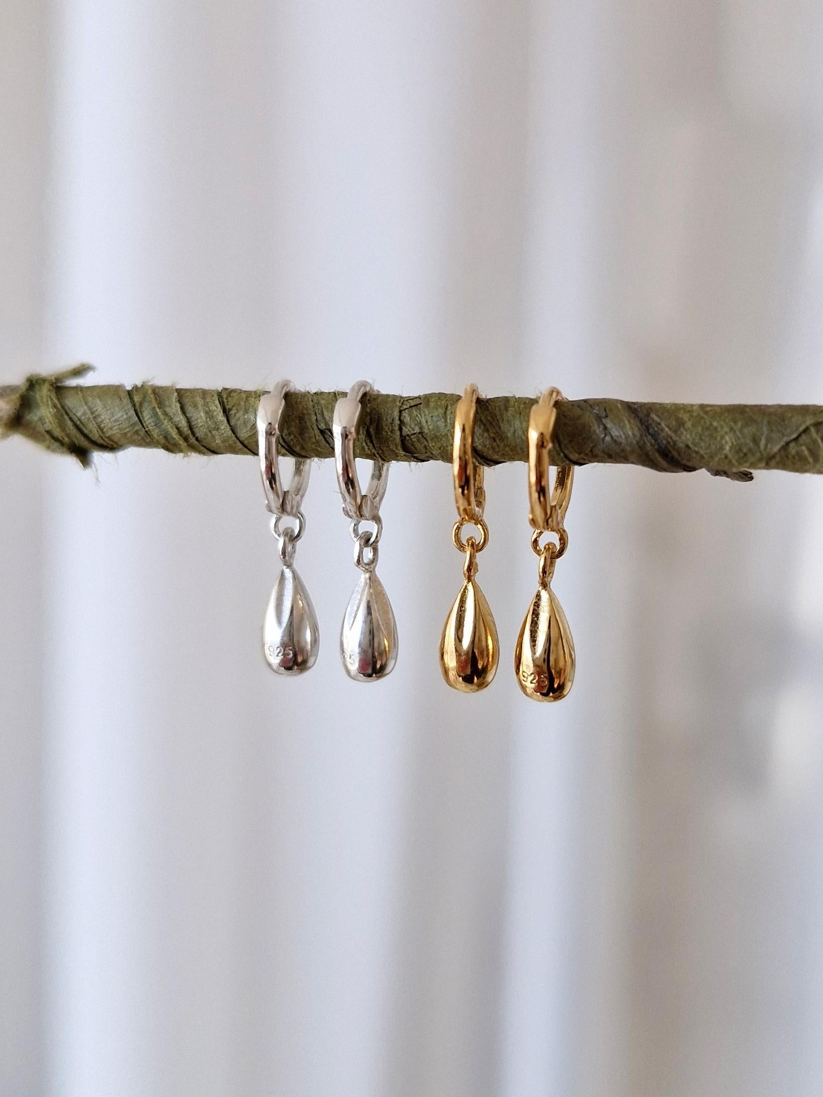 Tiny teardrop dangle earrings. sterling siver dangle earrings.