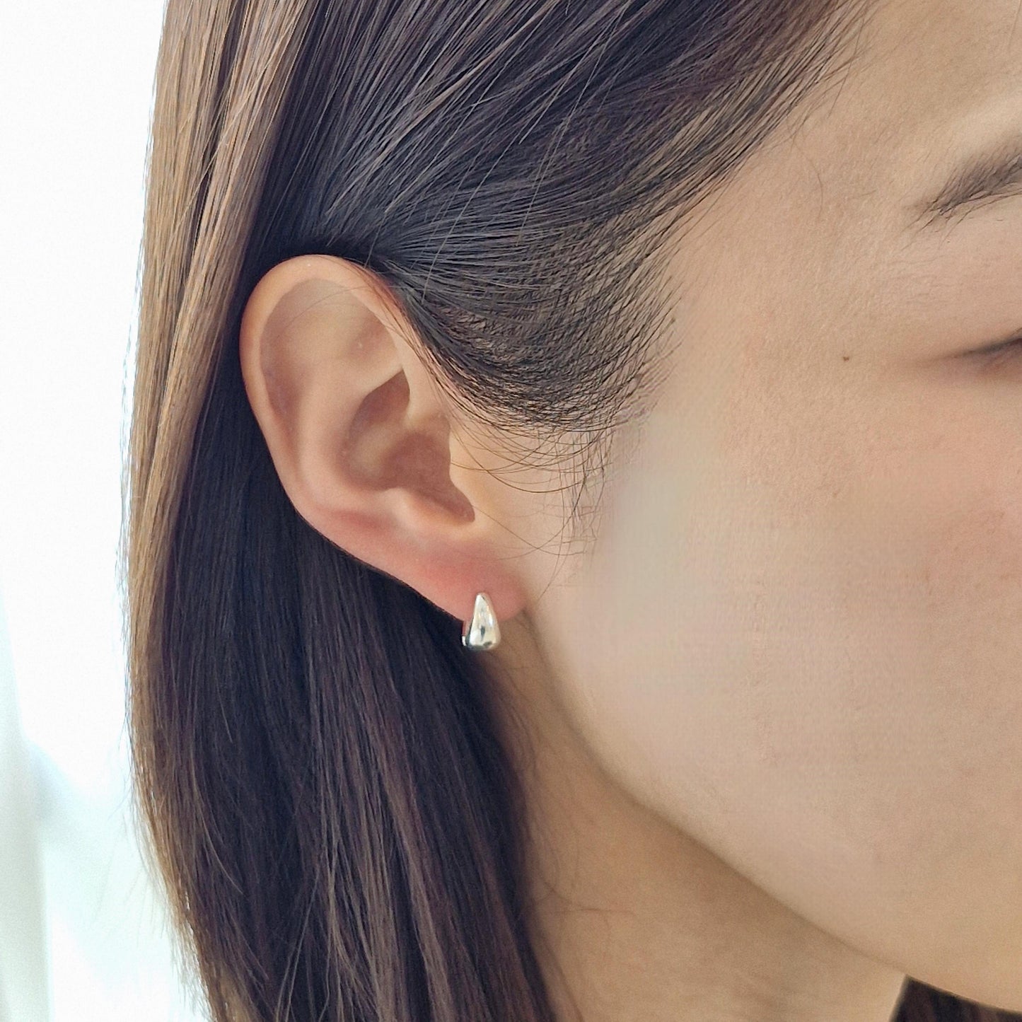 Volume daint teardrop Mini Hoop huggie Earrings. 10mm sterling silver hoop earrings.