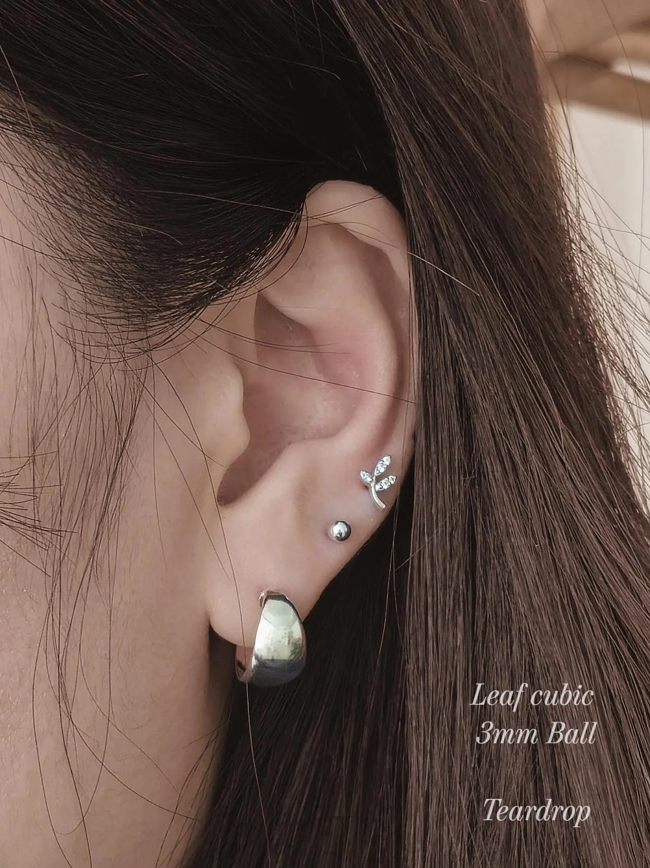 Leaf cubic sterling silver piercing. Leaf stud.