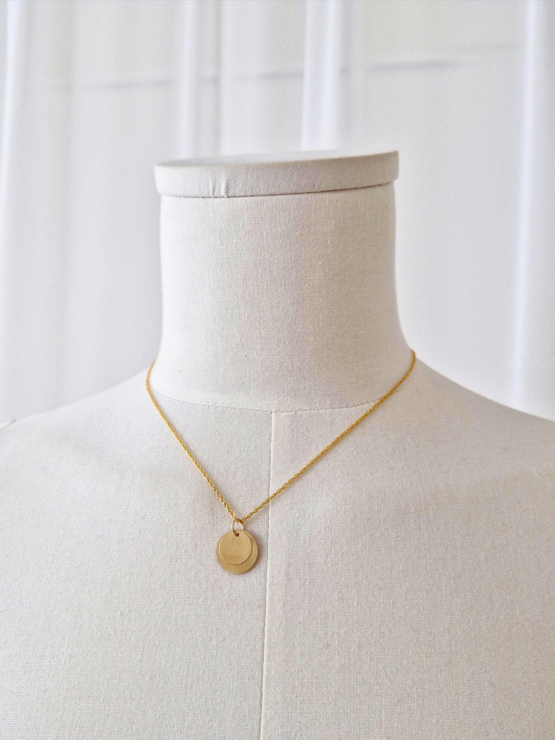 14k goldfilled Disc Necklace. Minimal Circle Pendant Necklace. Dainty Goldfilled coin Jewelry rope chain.