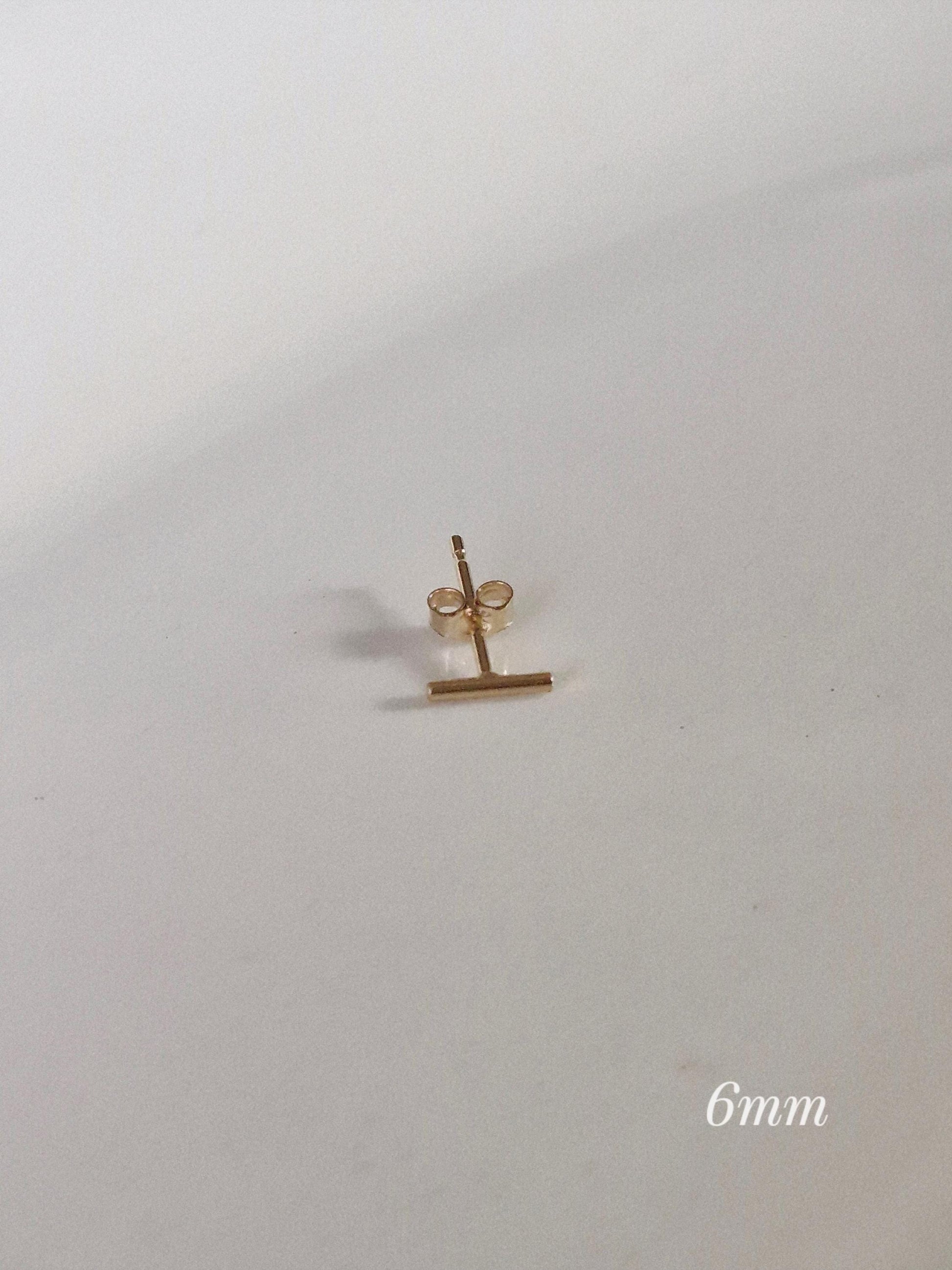 14k goldfilled bar stud earring. 6mm 10mm twisted.