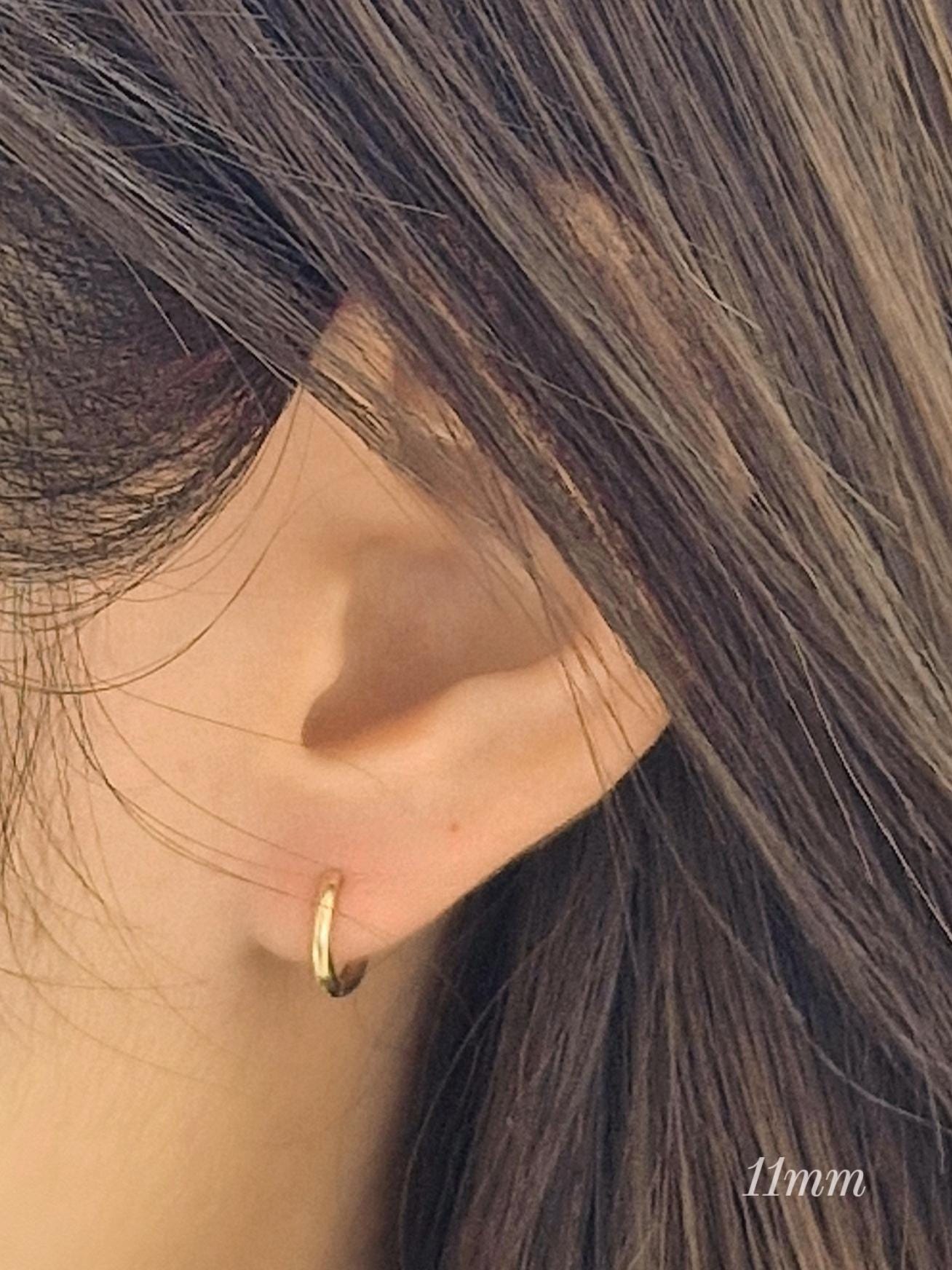 14k hoop. 14k 18k solid gold hoop hinged clicker minimal huggie earrings. 11mm, 12mm. 1.5mm  tickness. 14k 18k solid gold hoop.