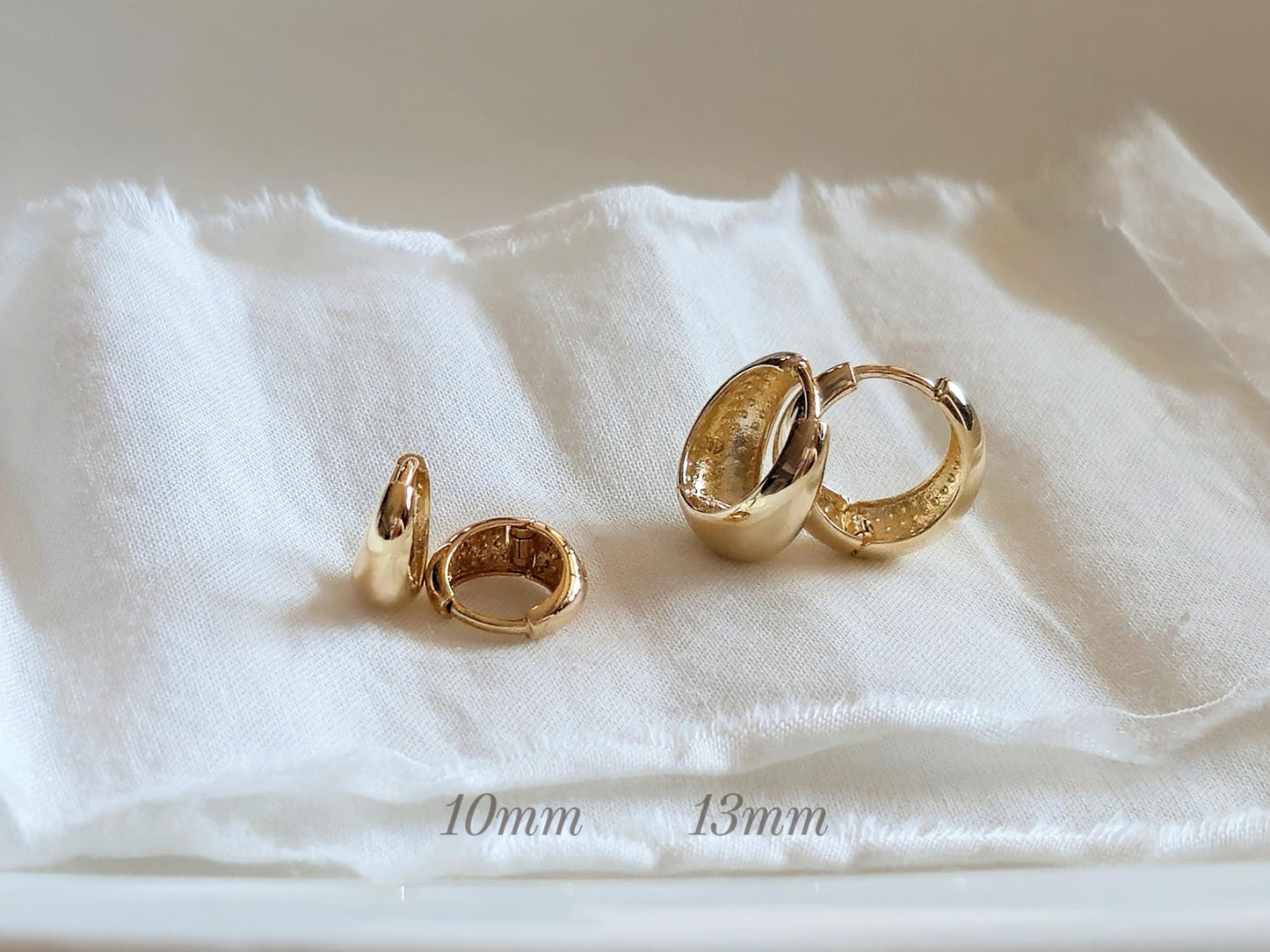 14k 18k solid gold Small tiny teardrop huggie earrings. Dainty hinge earrings. 10mm. 13mm
