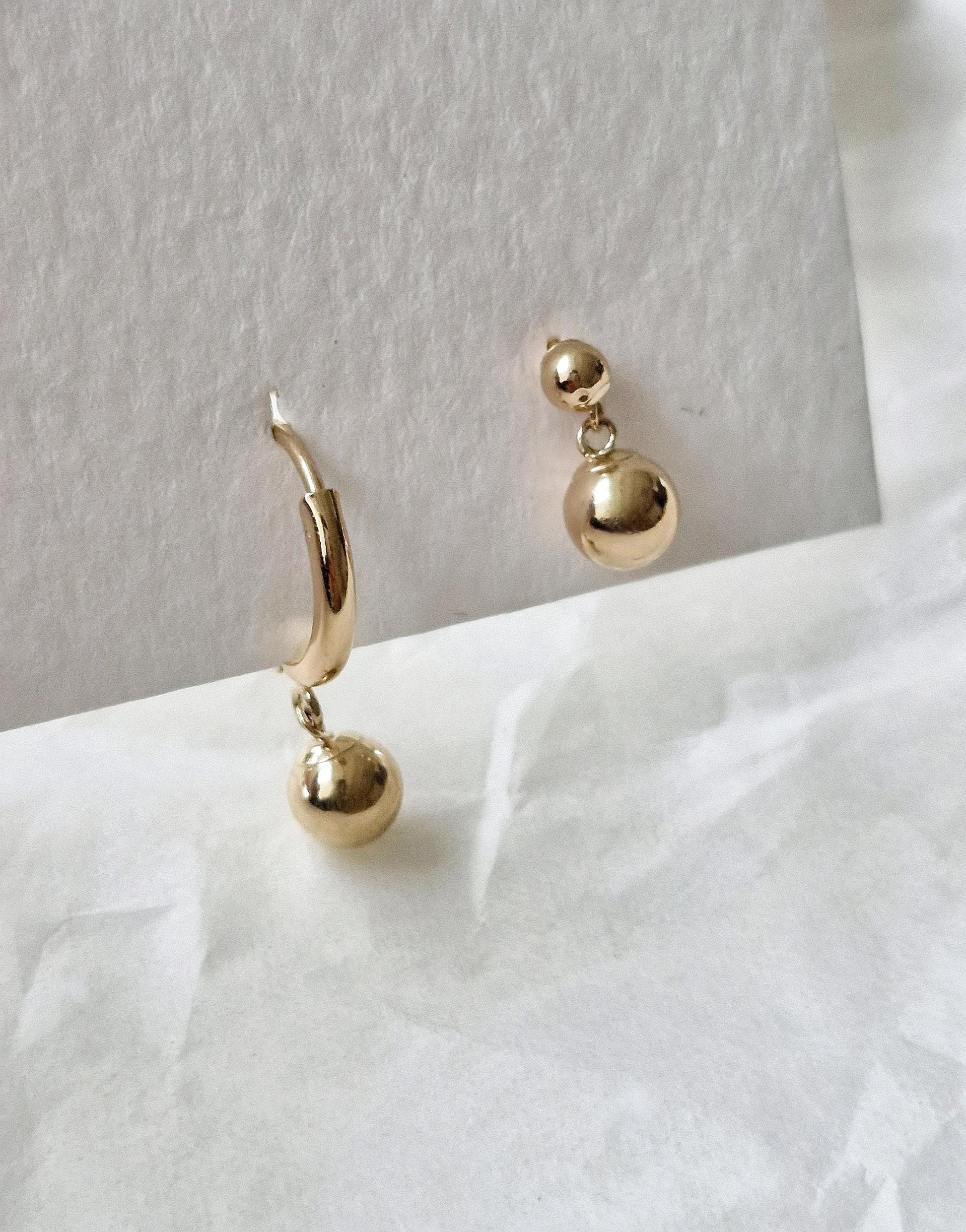 14k solid gold ball drop hoop earring. gold earring.