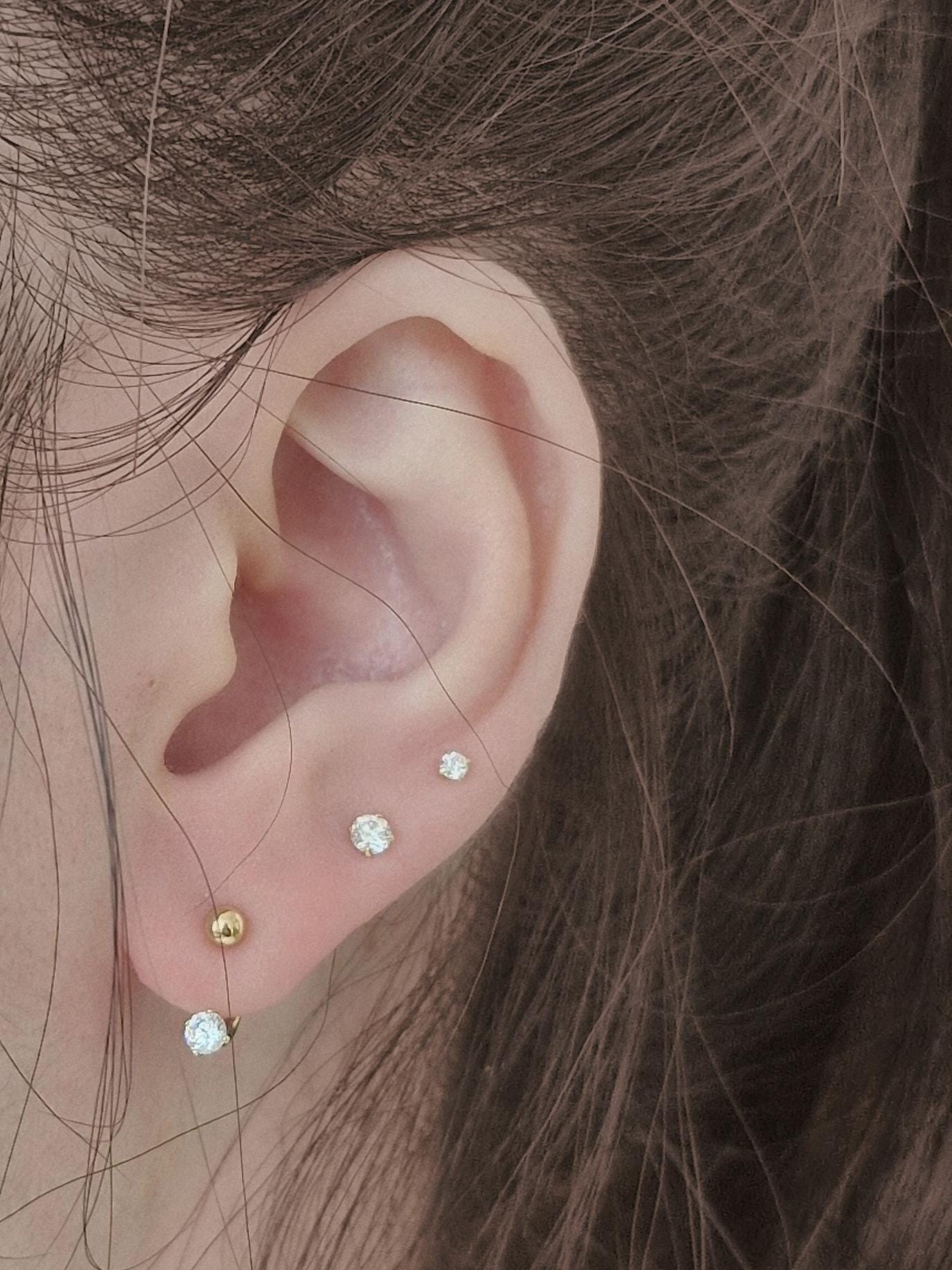 14k solid gold curve tube piercing. 2mm 3mm cubic ball piercing. U-shaped hoop.