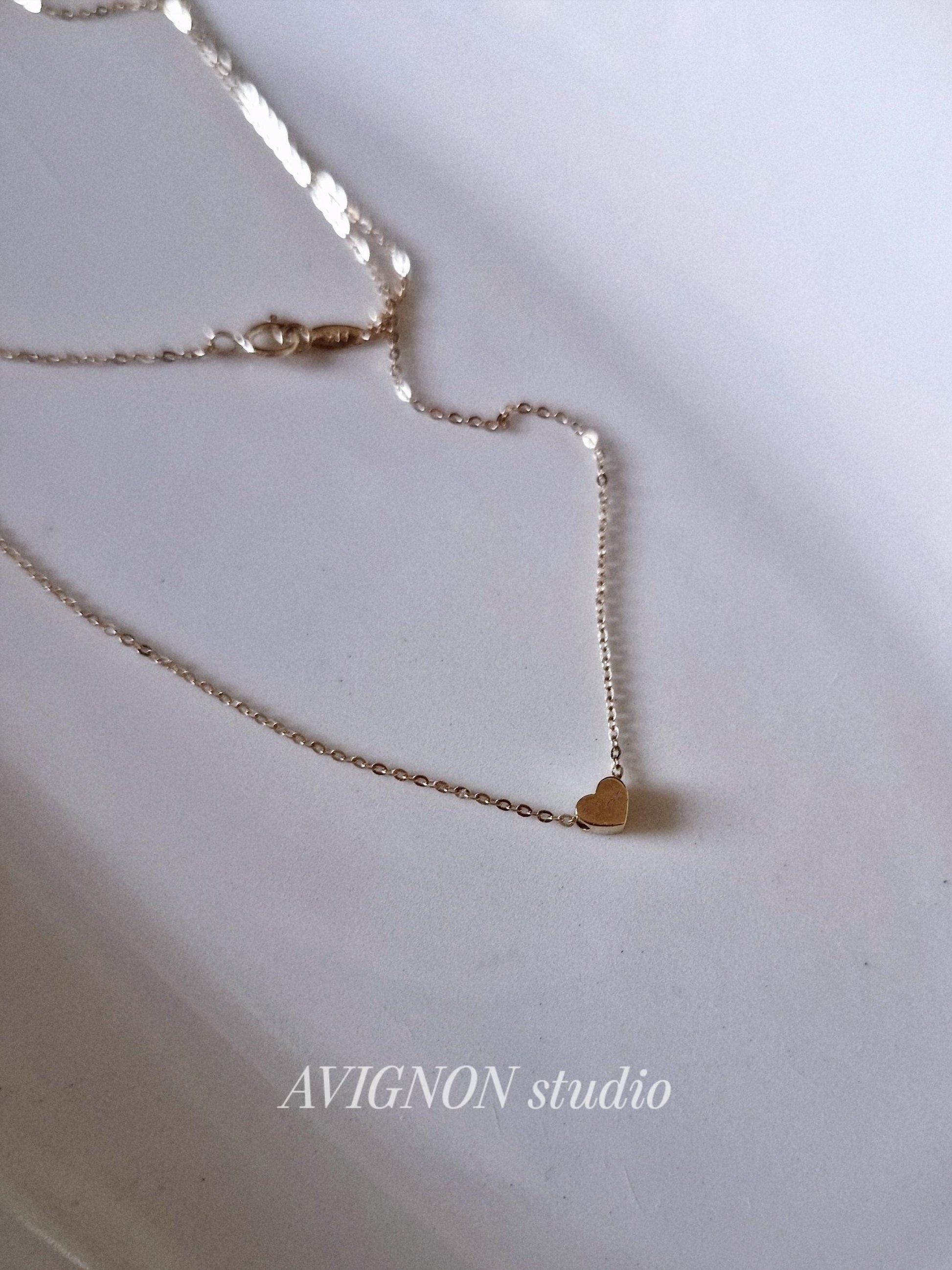 14k solid gold heart necklace sweet lovely gold necklace. vintage style antique style.