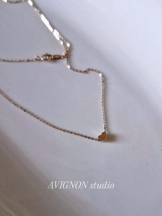 14k solid gold heart necklace sweet lovely gold necklace. vintage style antique style.
