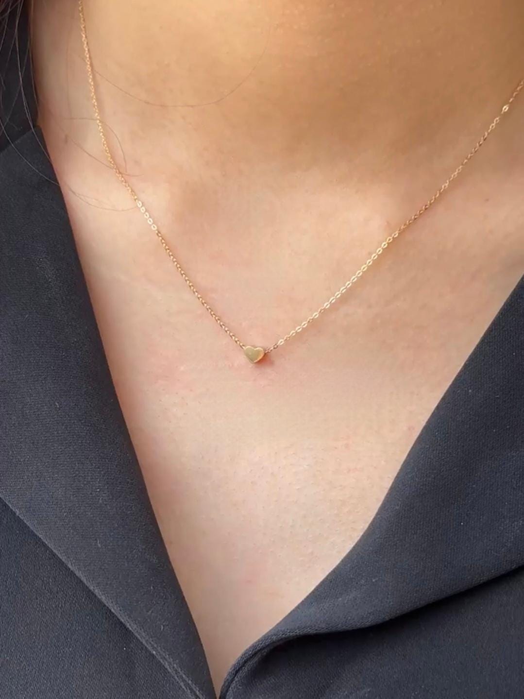 14k solid gold heart necklace sweet lovely gold necklace. vintage style antique style.