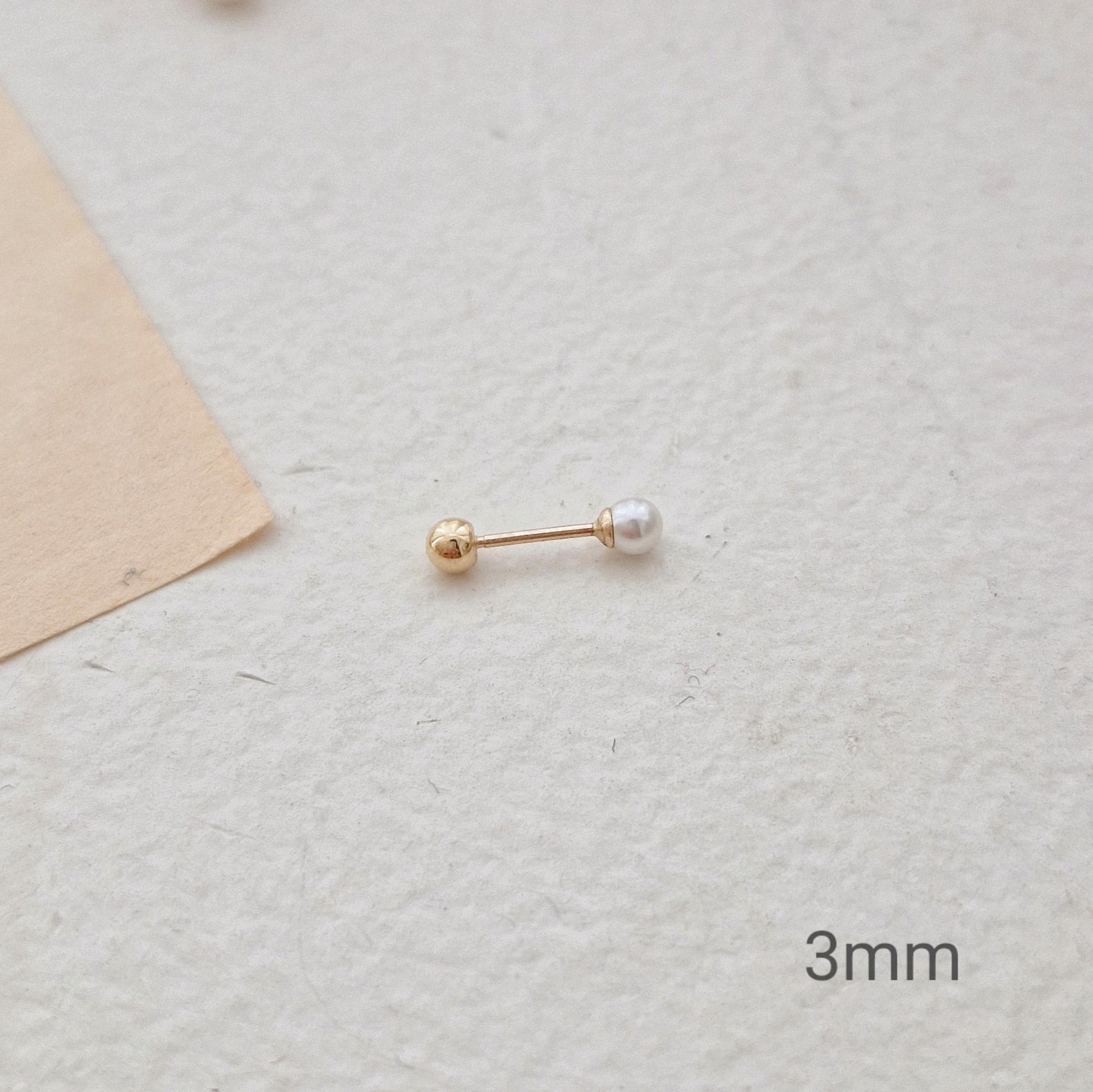 14k solid gold pearl screwball earrings barbell stud piercing. 3mm 4mm 5mm pearl earrings piercing. 21G. Swarovski, freshwater real pearl.