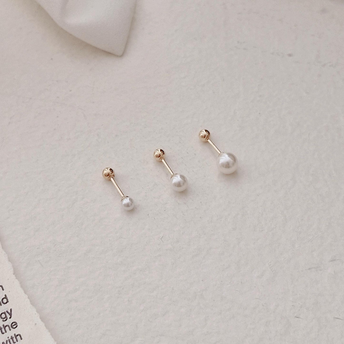 14k solid gold pearl screwball earrings barbell stud piercing. 3mm 4mm 5mm pearl earrings piercing. 21G. Swarovski, freshwater real pearl.