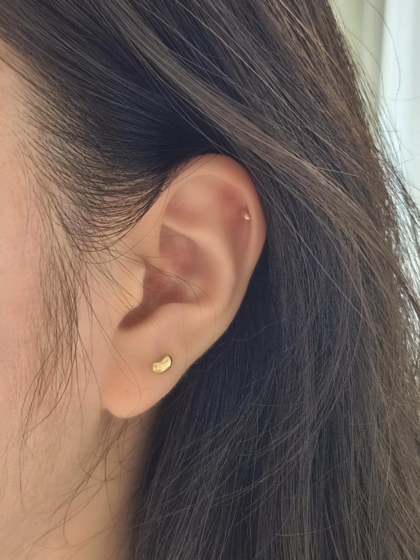 14k solid gold pebble, oval ball stud piercing stud screw ball earring. barbell screwback.21G. tragus, helix. Price for single.