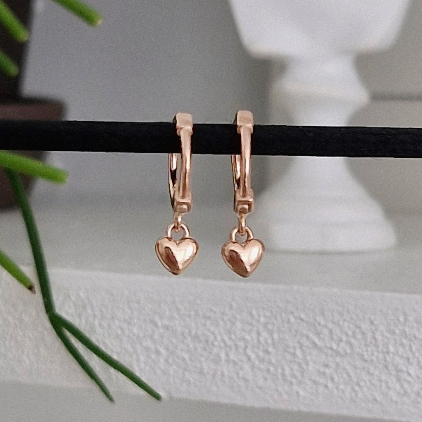 mini heart dangle sterling silver gold rosegold dangle earring. huggie hoop earrings.